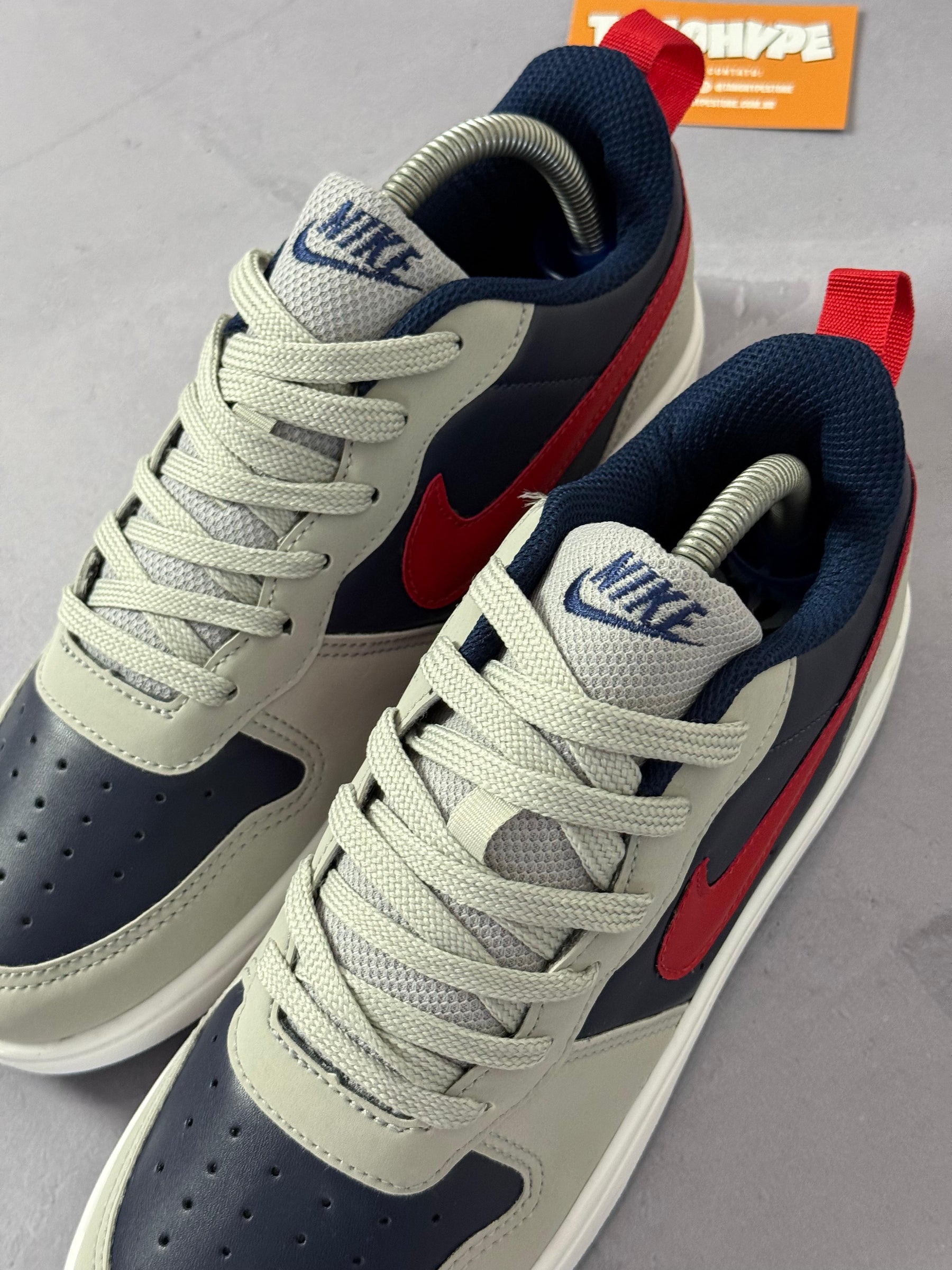 Tênis Nike Borough - Cinza/Vermelho/Azul