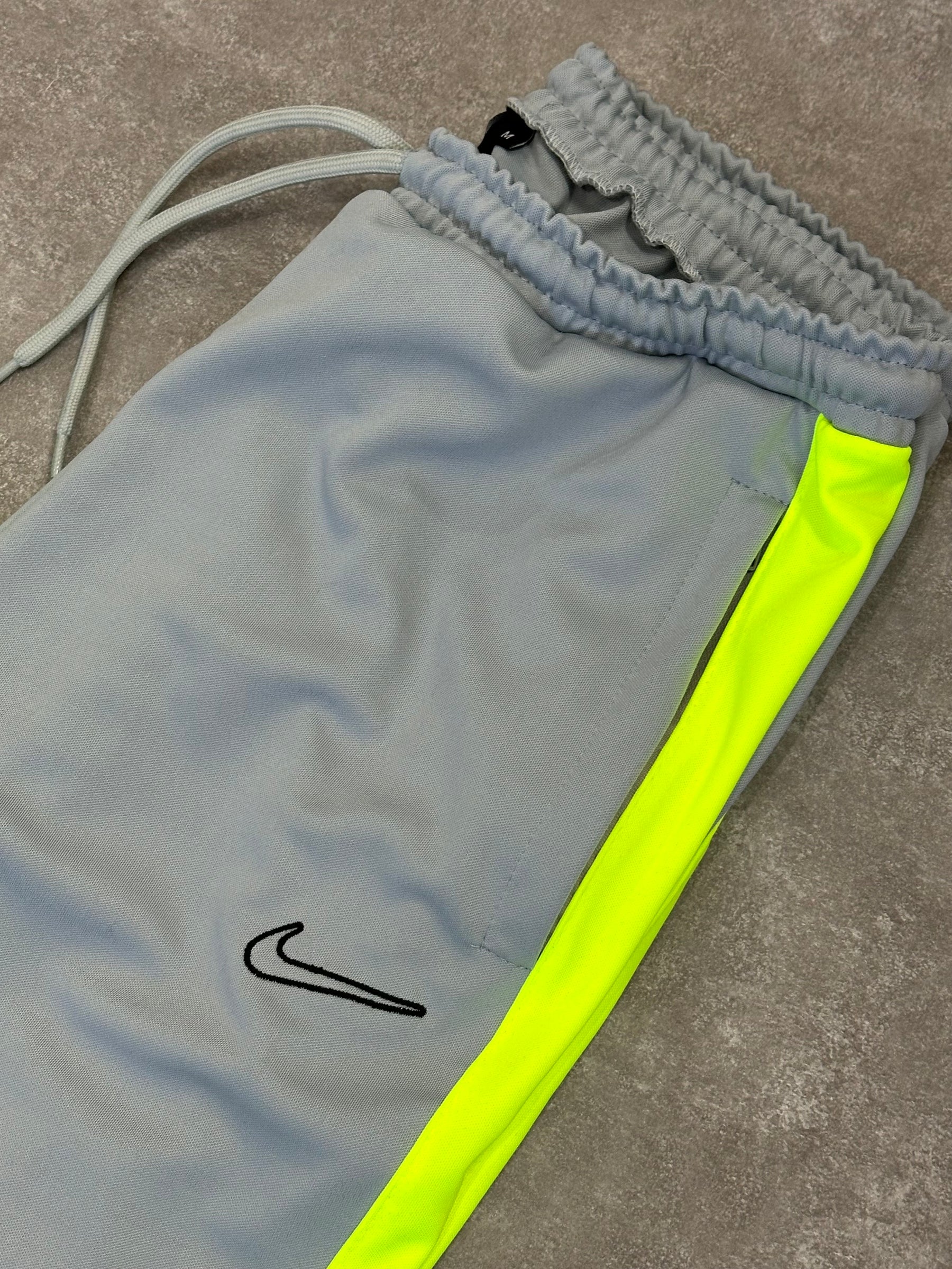 Conjunto Academy Dri Fit - Cinza e Verde