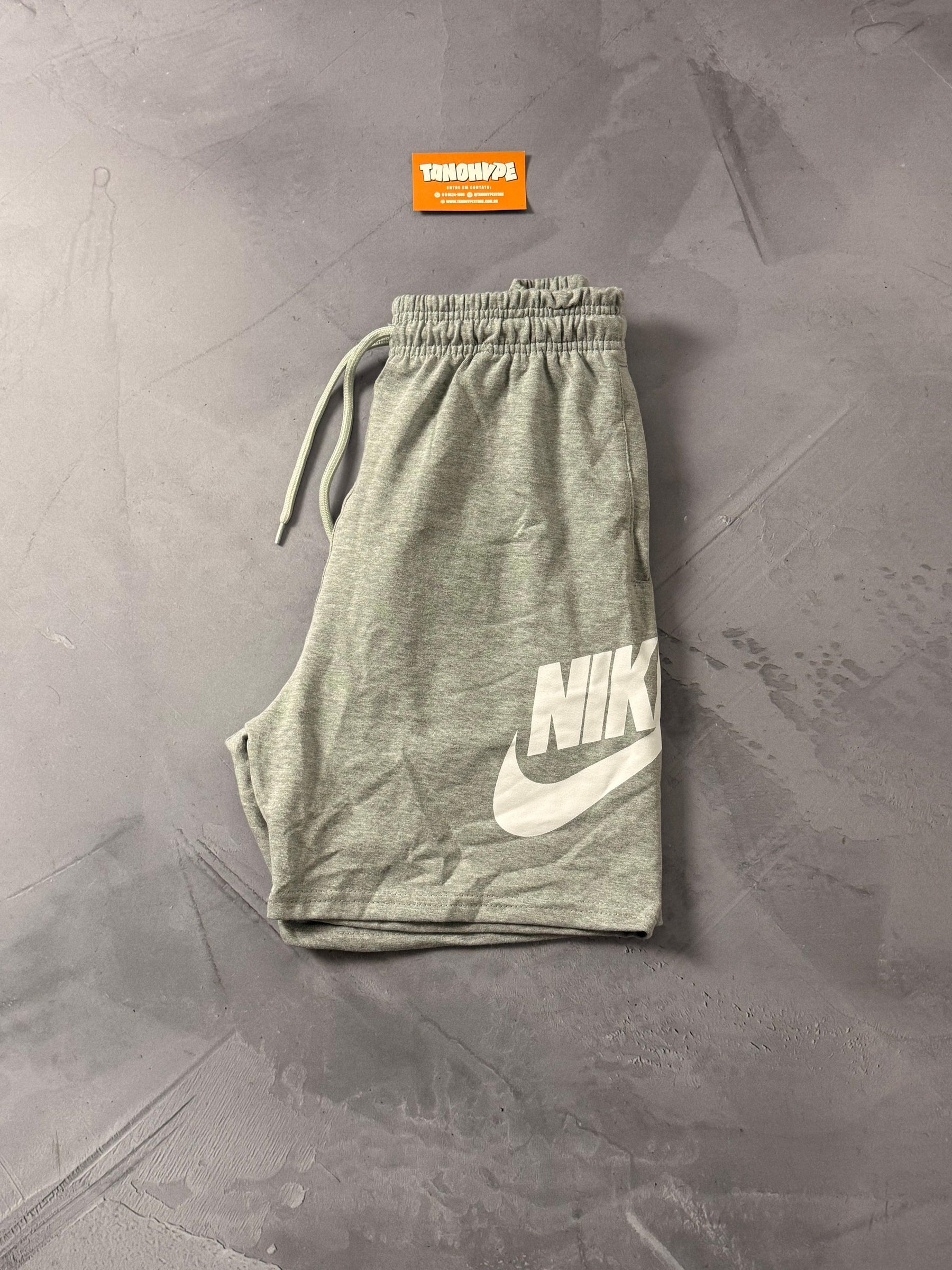 Shorts Moletom Nike Icon - Cinza