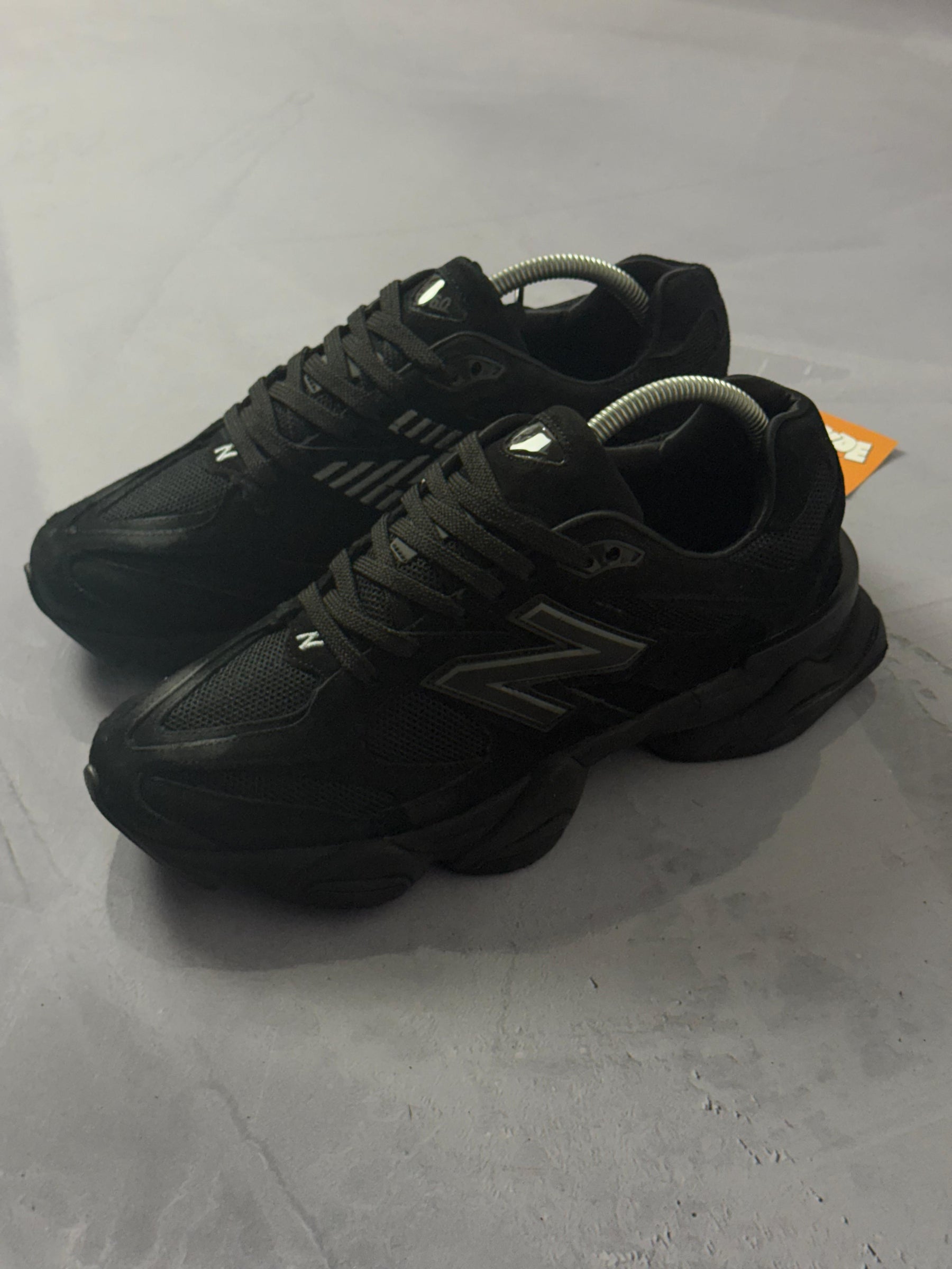 Tênis New Balance 9060 - Preto