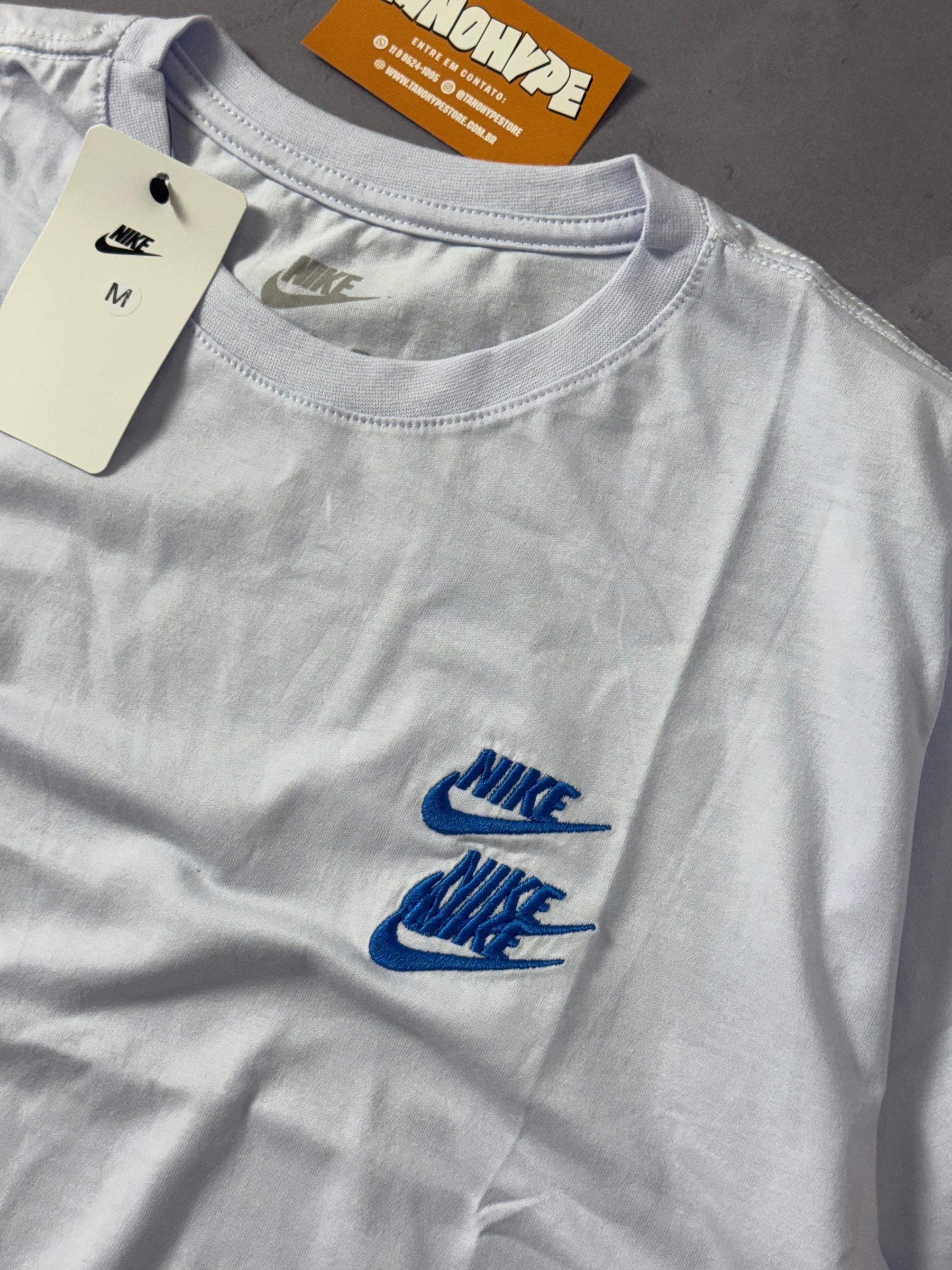 Camiseta Nike World Tour 2.0 - Branco