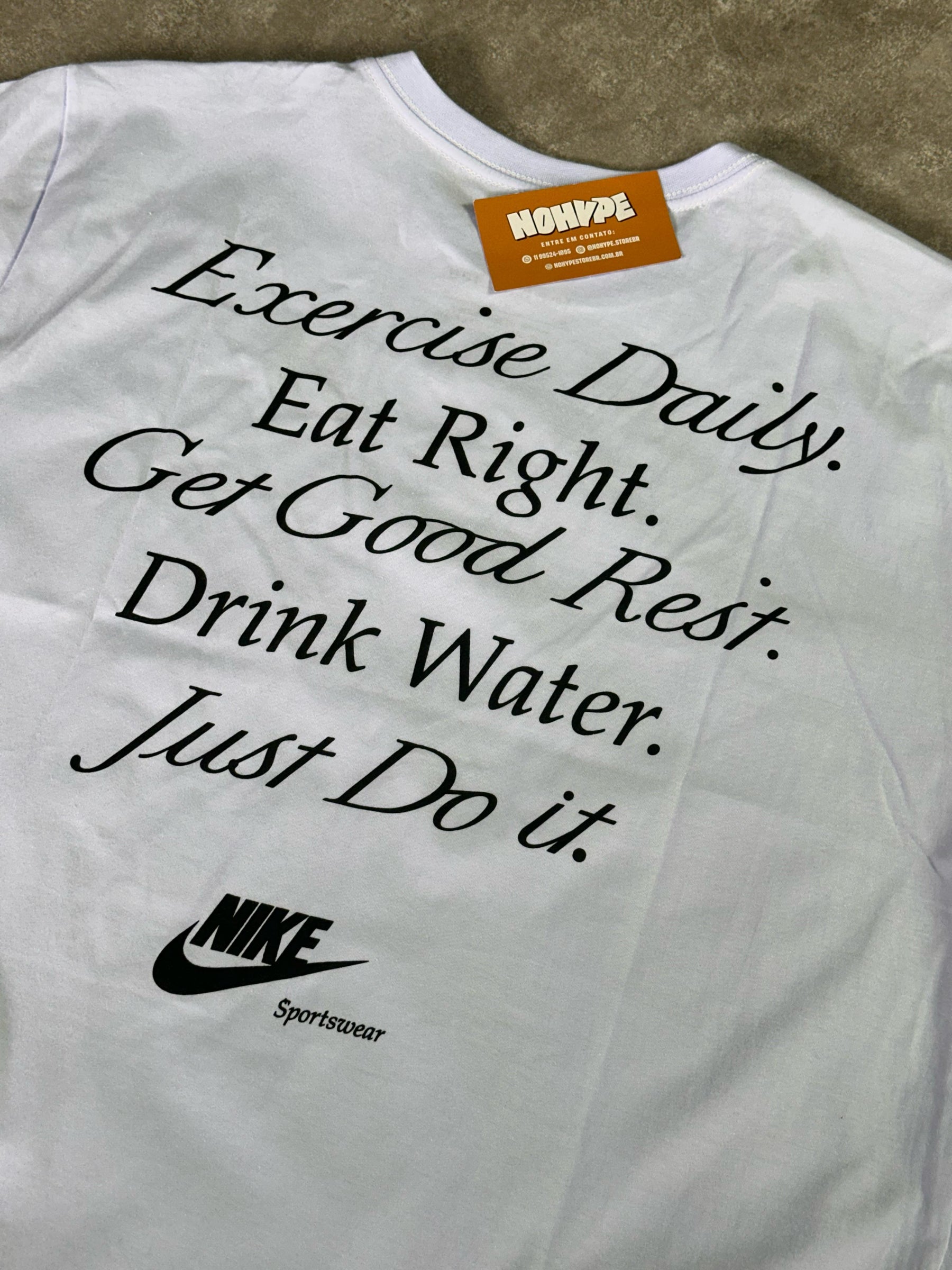Camiseta Nike Daily - Branca