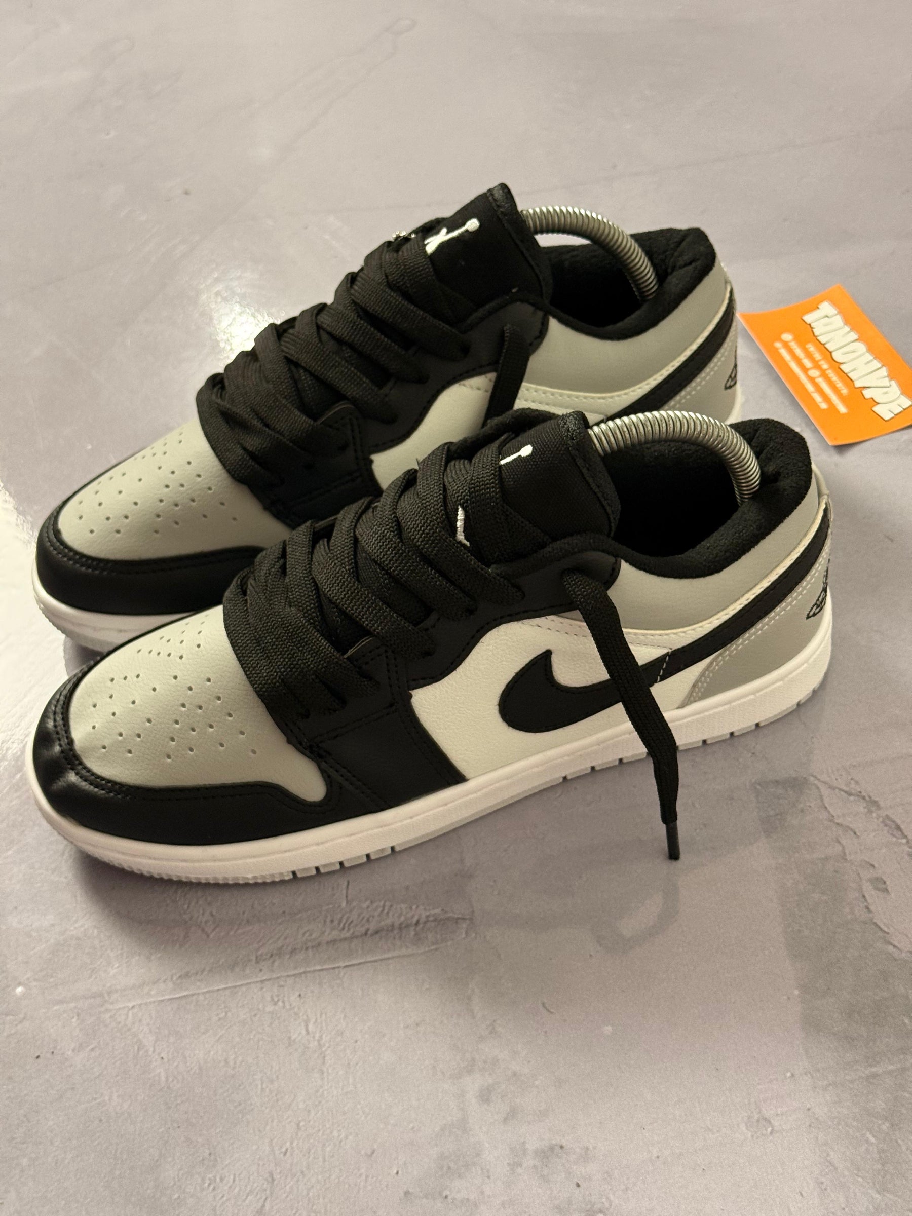 Tênis Nike Air Jordan Low 1 - Cinza/Branco