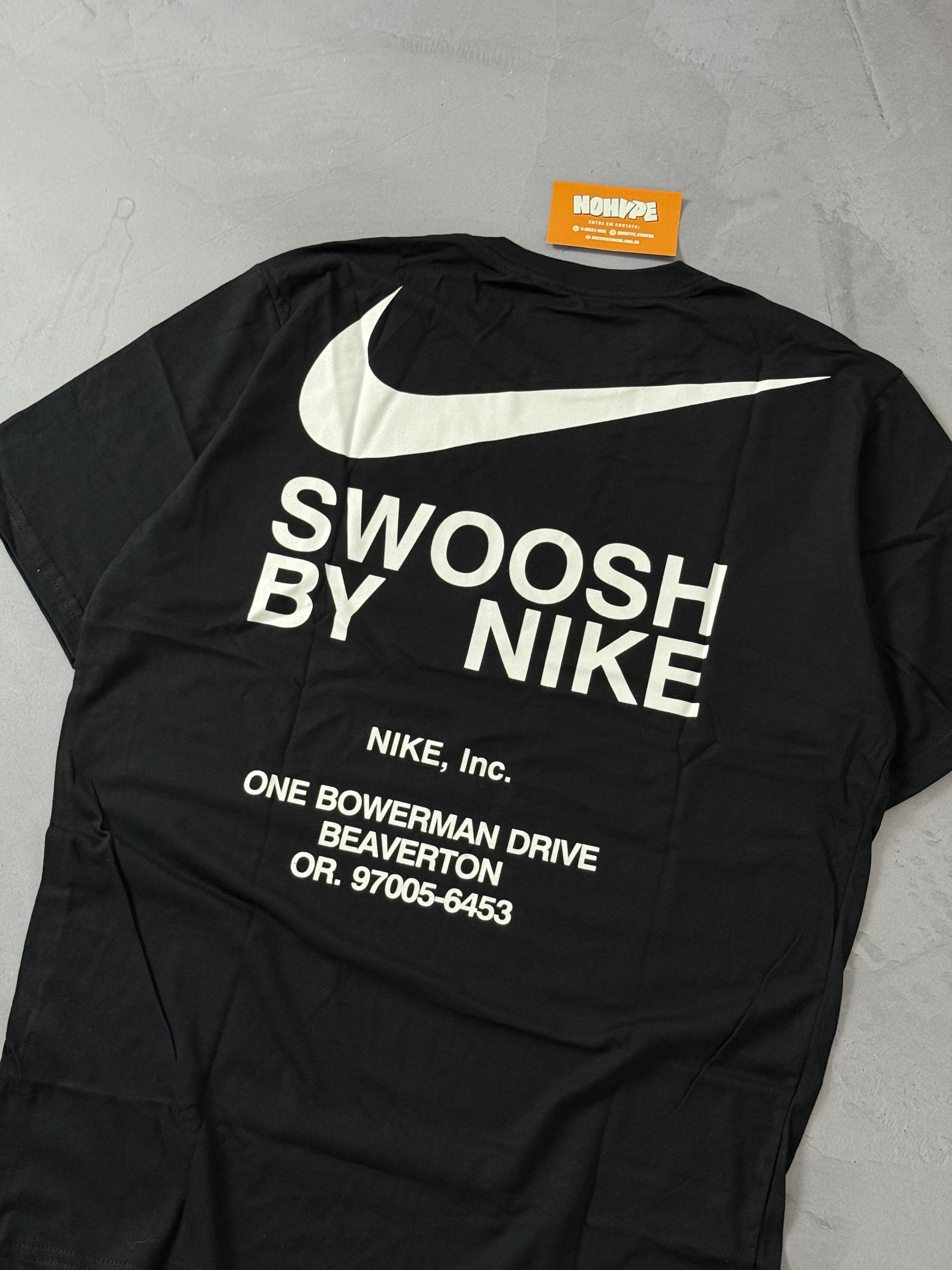Camiseta Nike By Swoosh - Preta