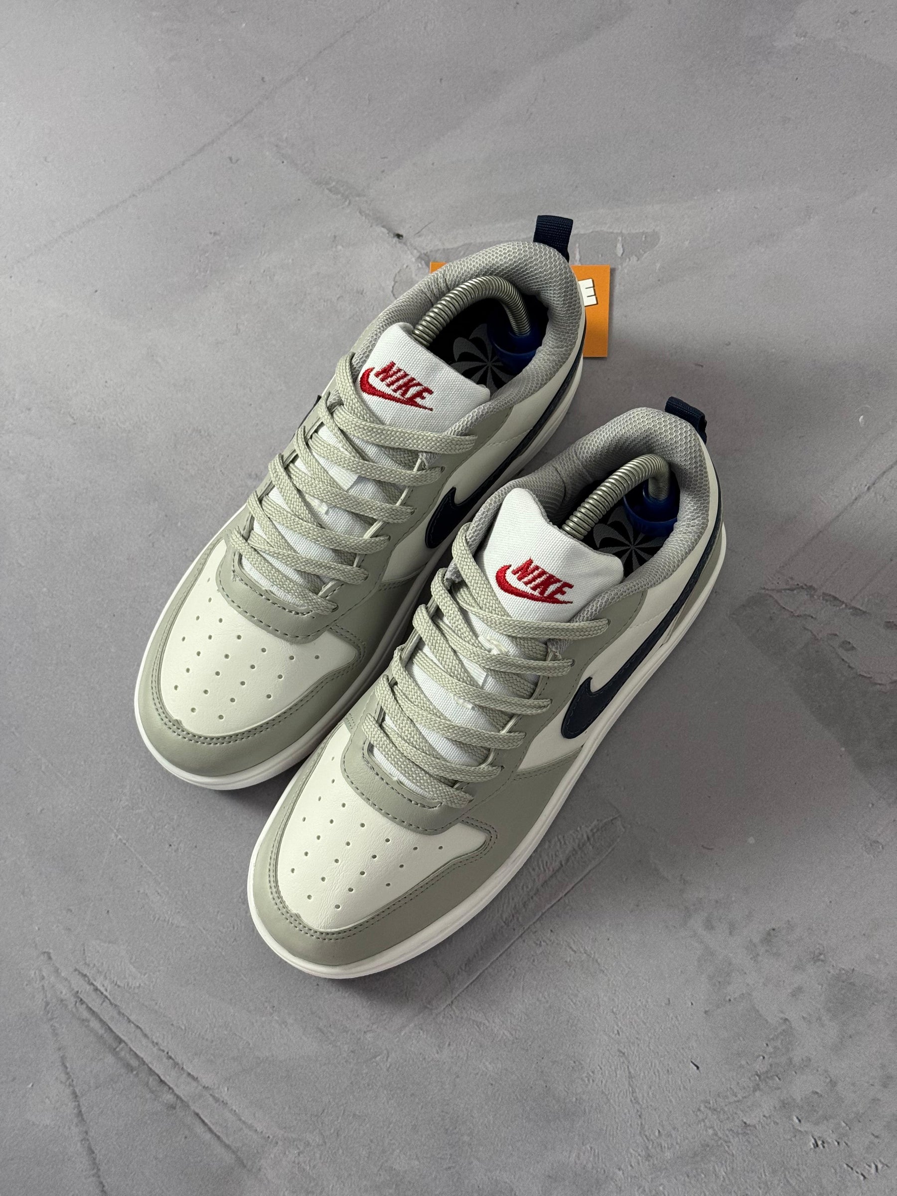 Tênis Nike Borough - Cinza/Branco/Azul