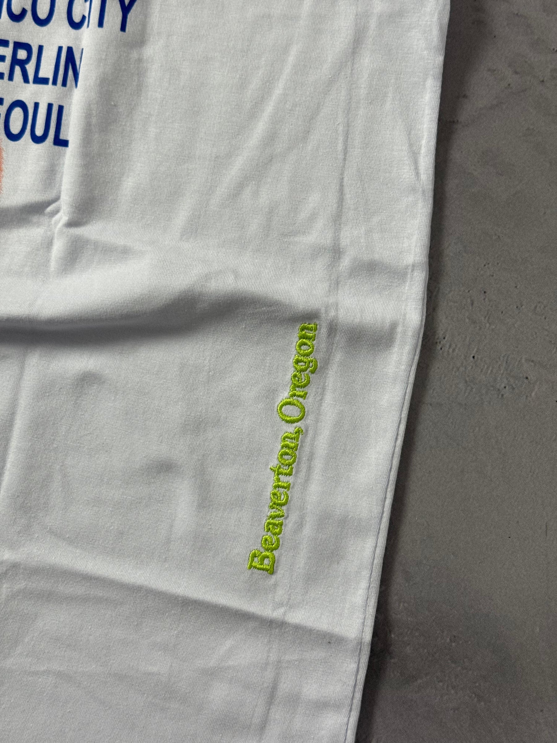 Camiseta Nike World Tour 2.0 - Branco