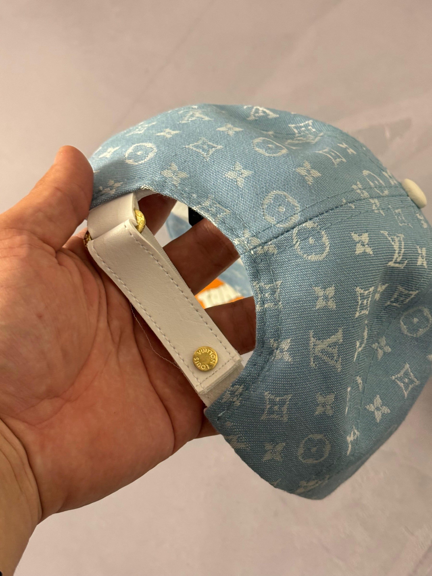 Boné Lv Monocromático - Azul