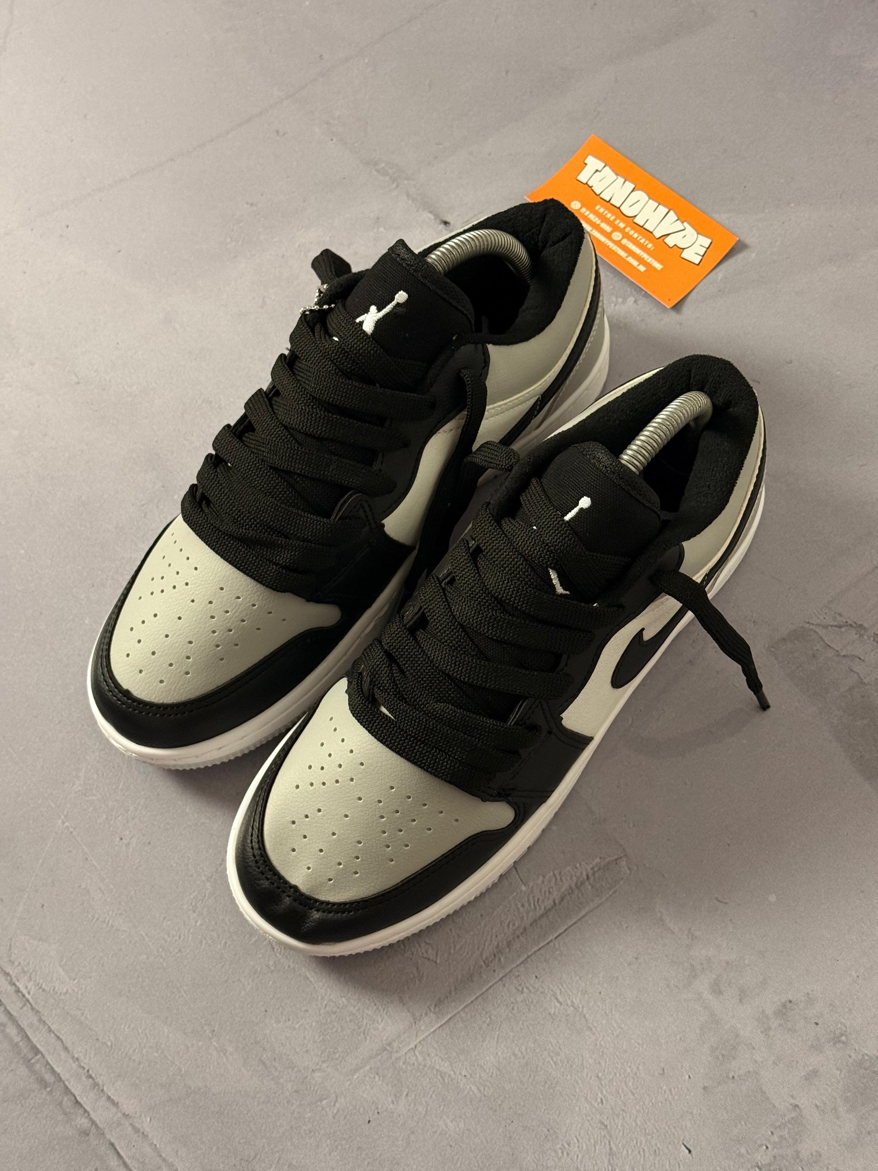 Tênis Nike Air Jordan Low 1 - Cinza/Branco