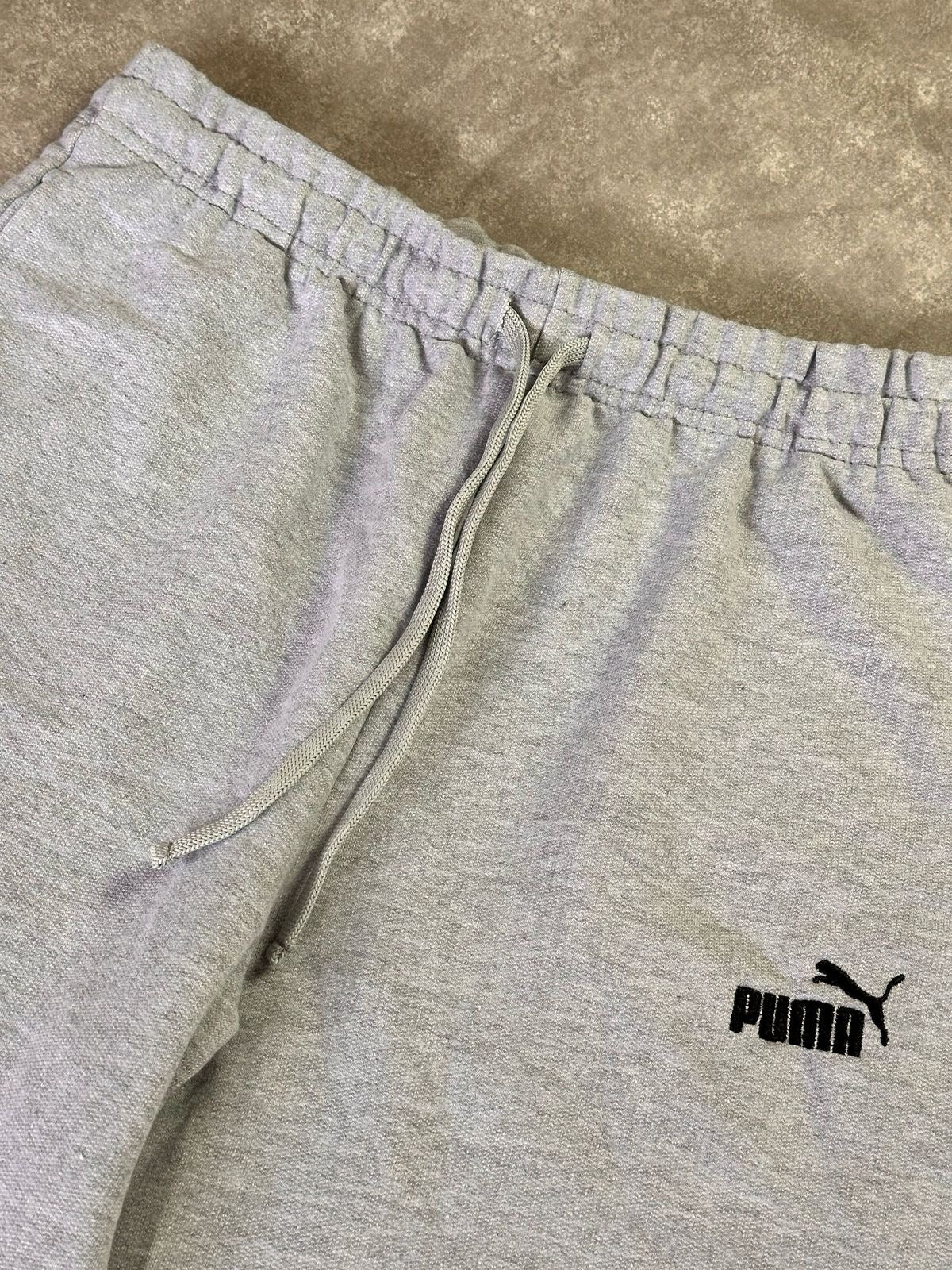 Shorts Moletom Puma - Cinza