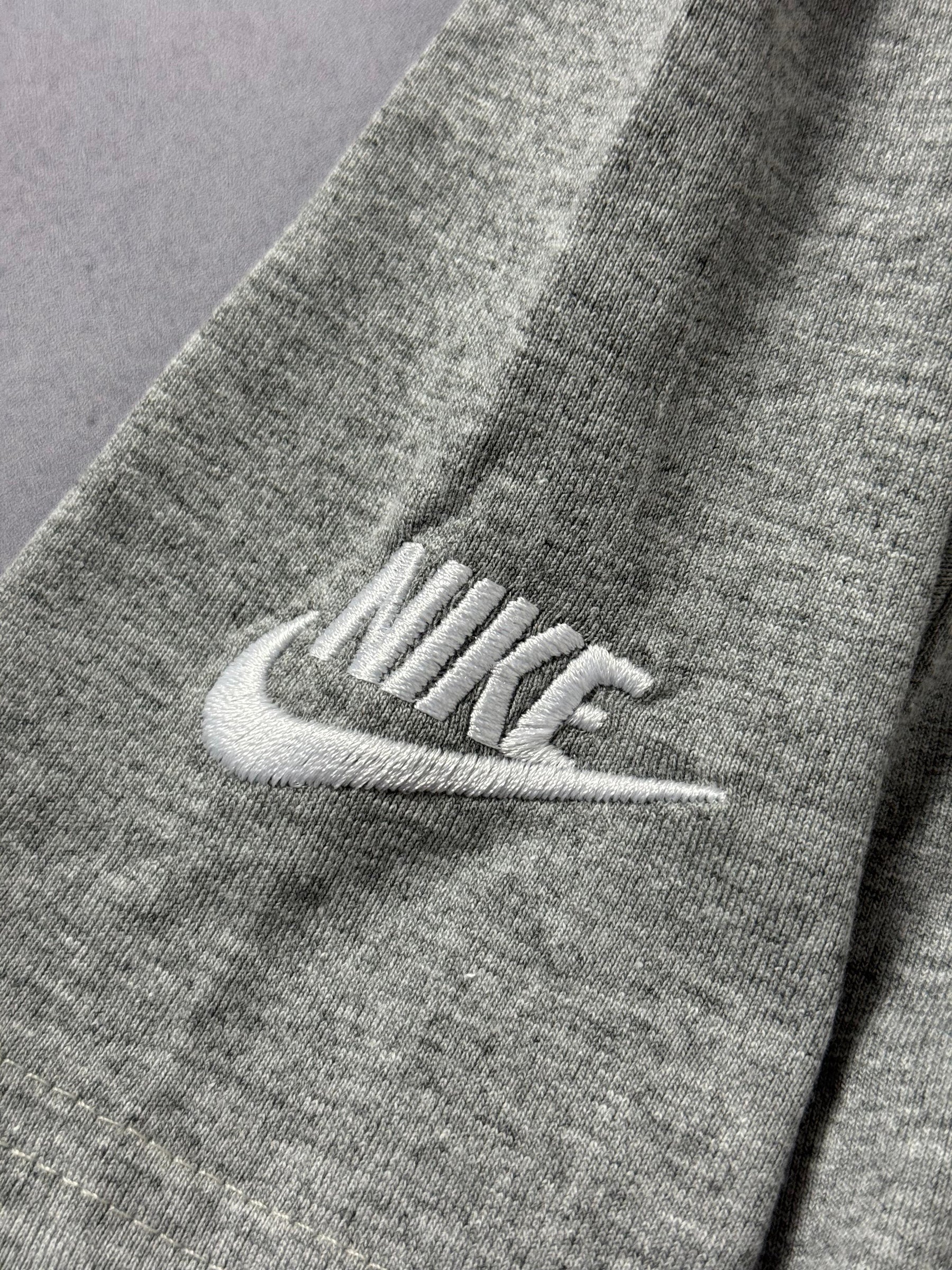 Camiseta Nike Multi Swoosh - Cinza