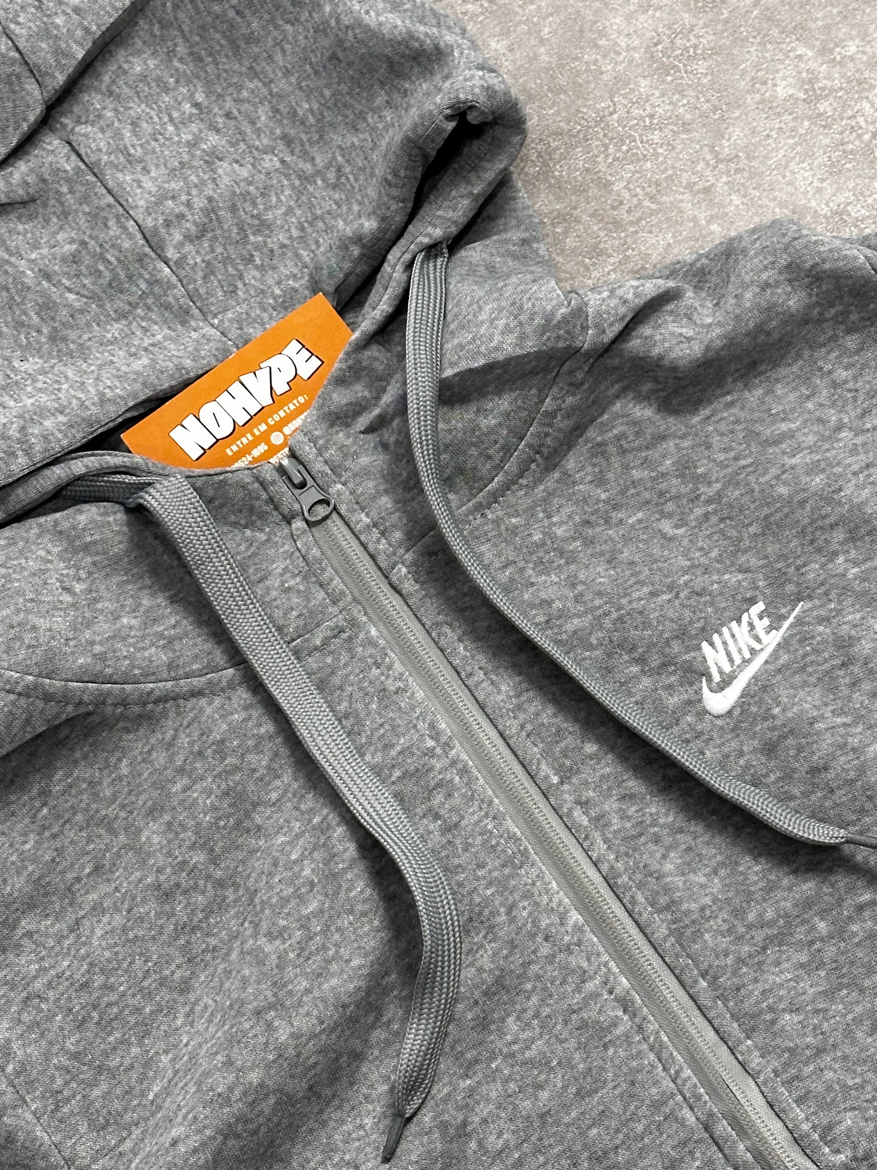 Moletom Feminino Nike Club C/Zíper - Cinza