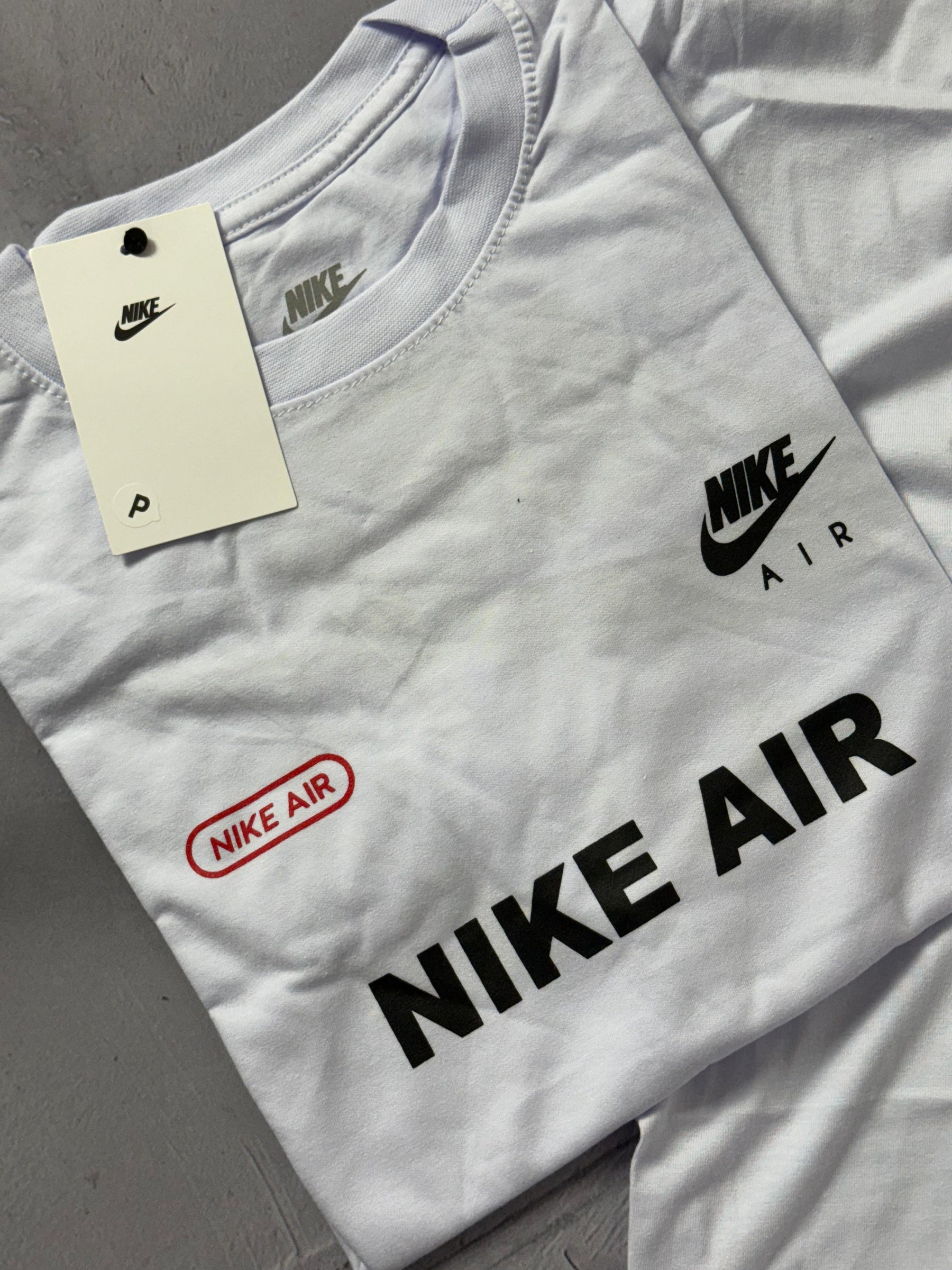 Camiseta Nike Air Futura - Branco
