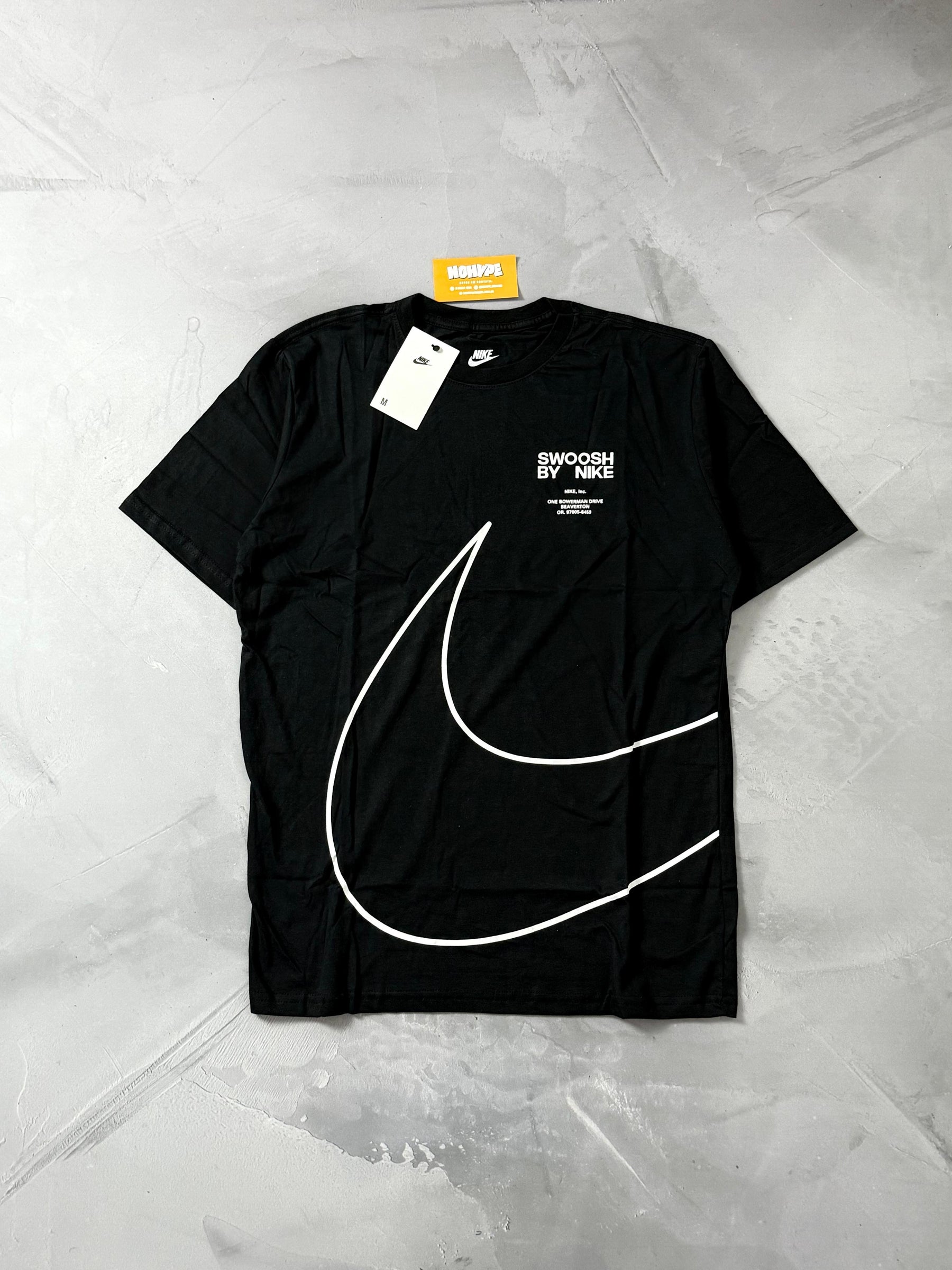Camiseta Nike Big Swoosh - Preto