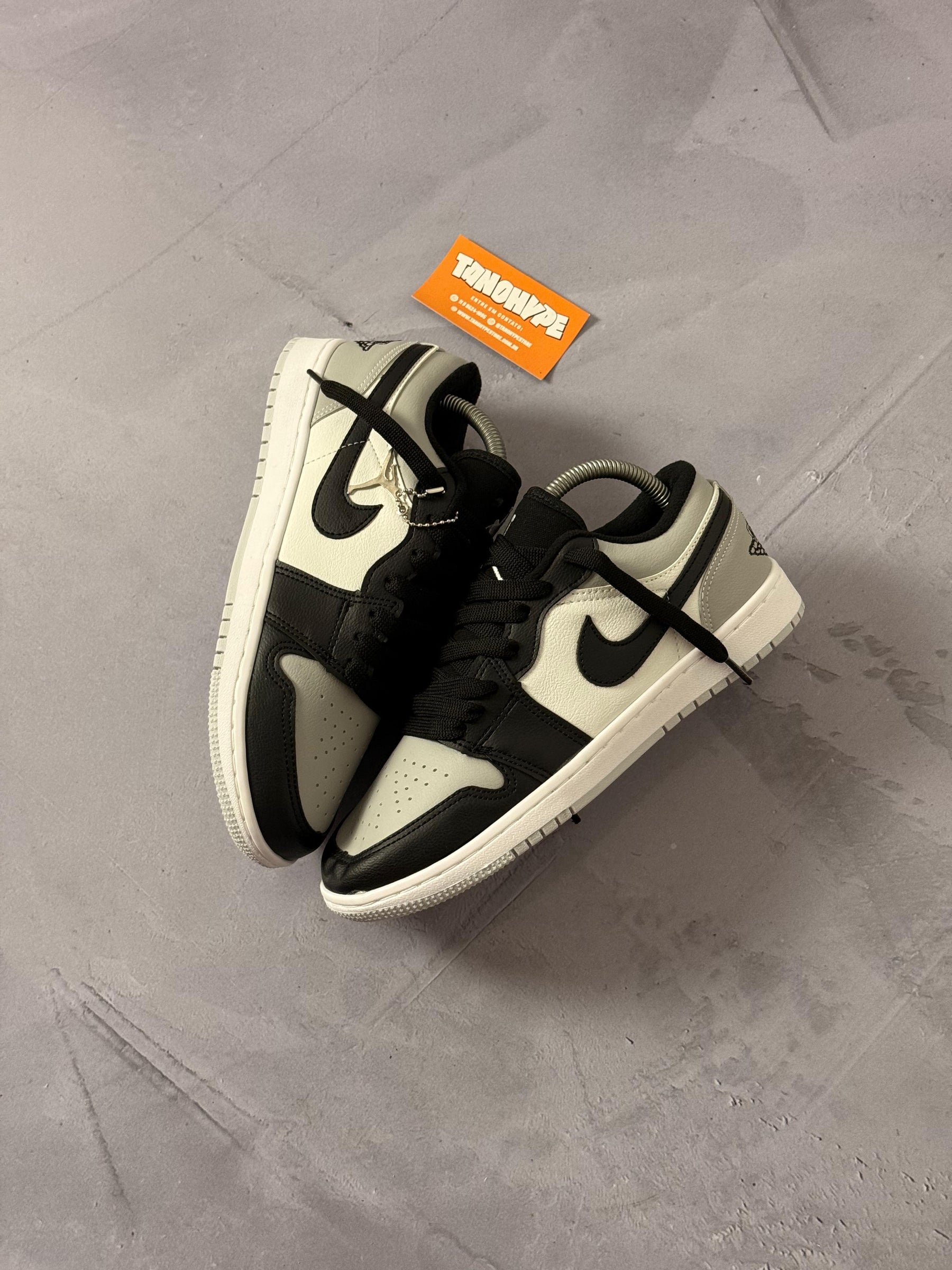 Tênis Nike Air Jordan Low 1 - Cinza/Branco