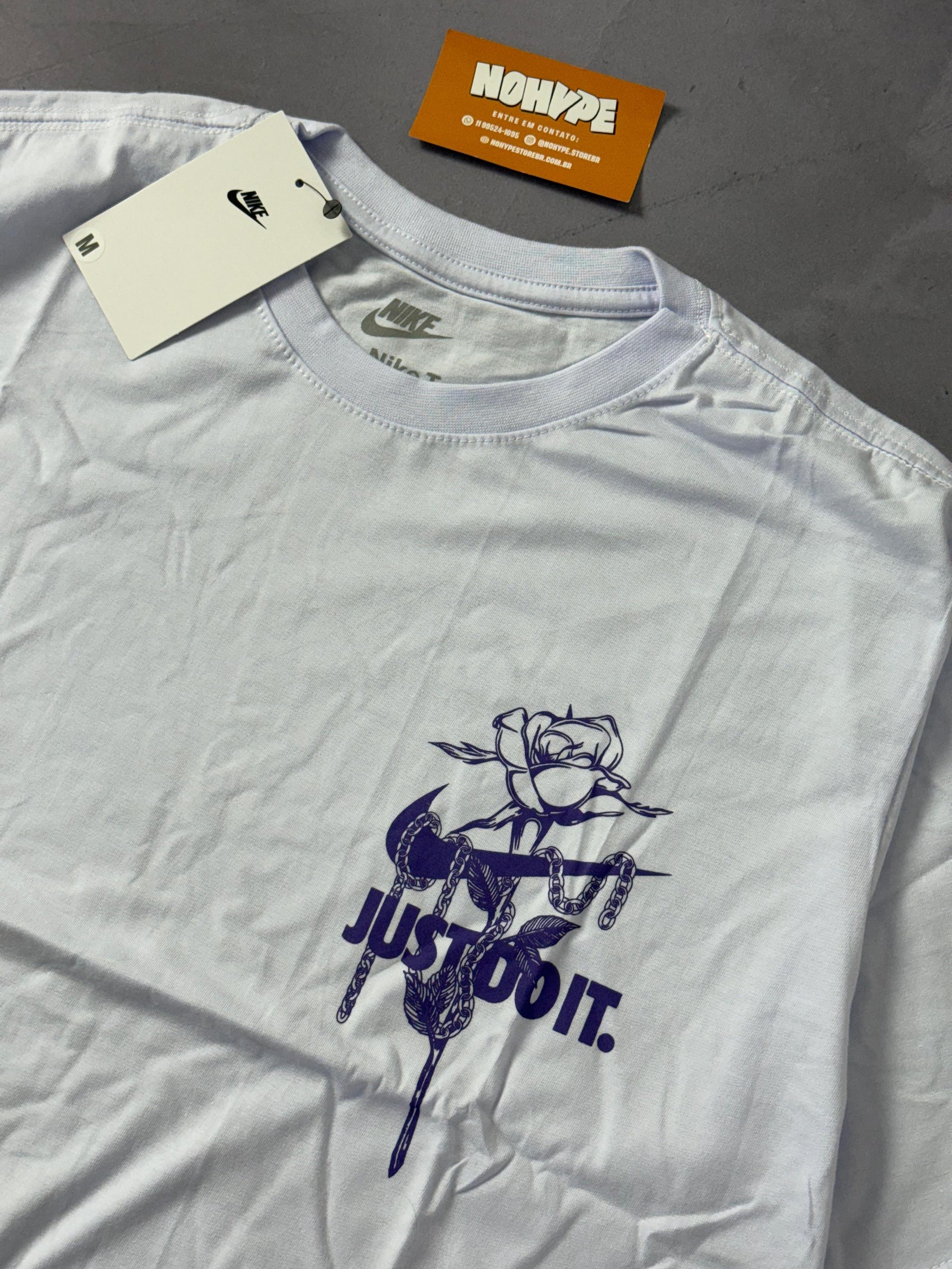 Camiseta Nike Flowers - Branco