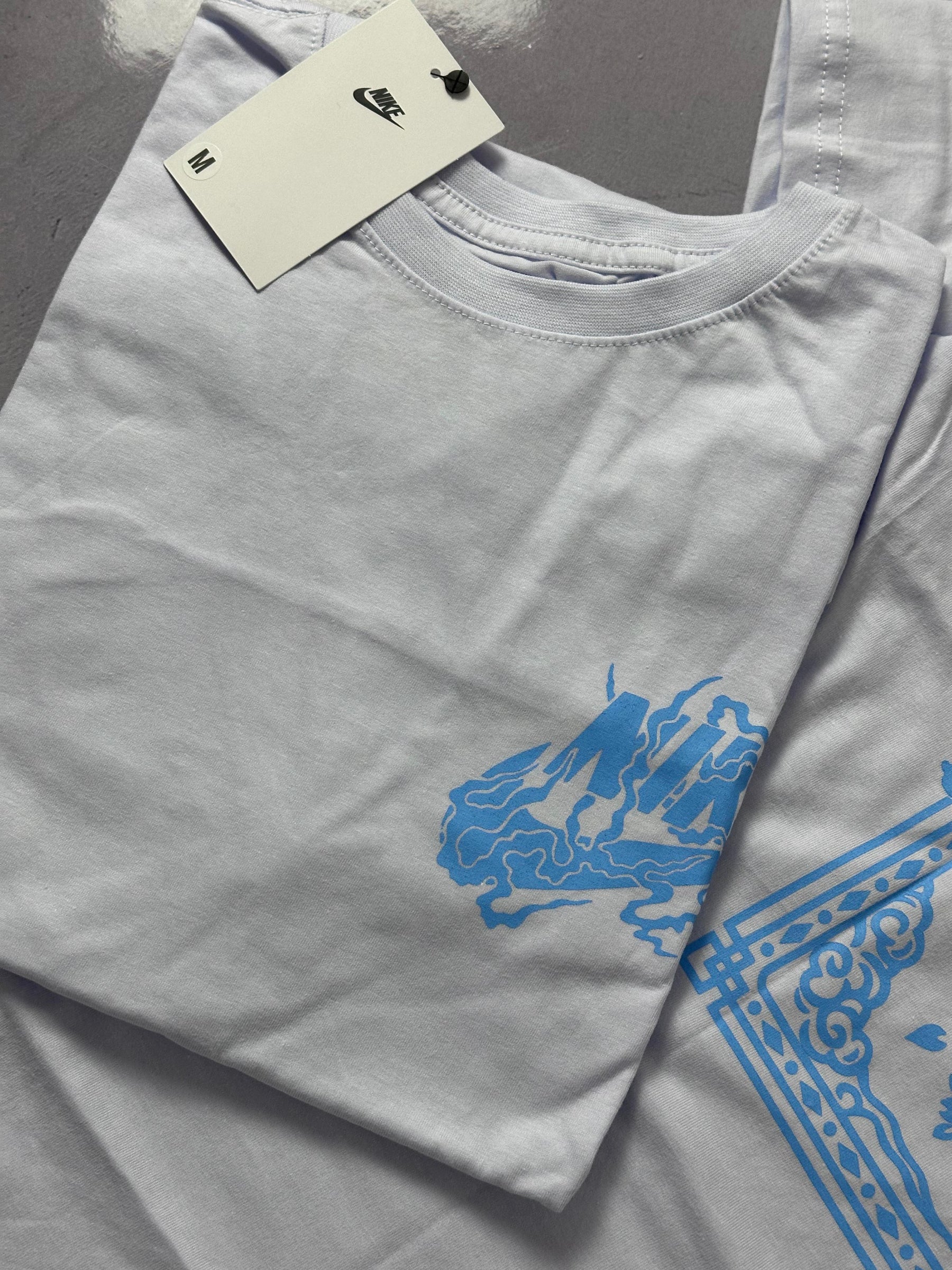 Camiseta Nike Sb Dragon - Branco/Azul