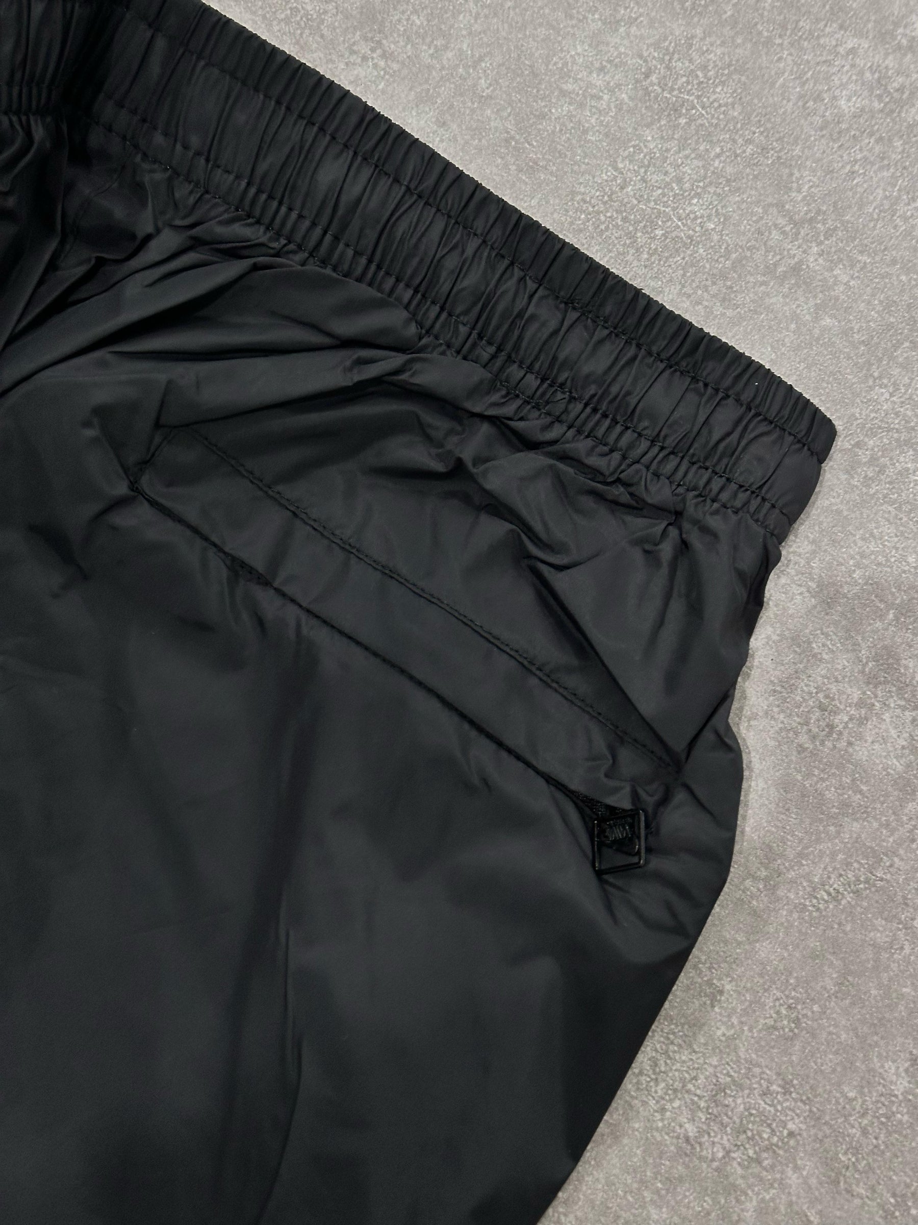 Conjunto Nike - Calça + Corta Vento Preto/Branco