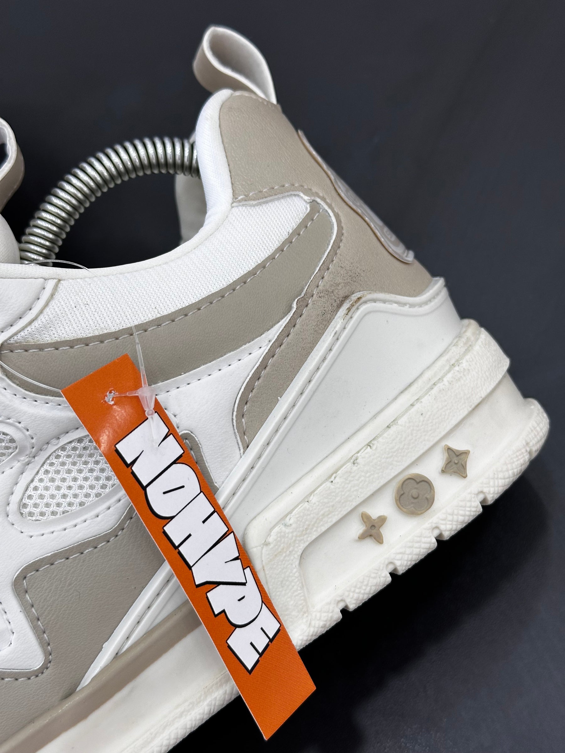 Tênis Louis Vuitton Skate - Bege White