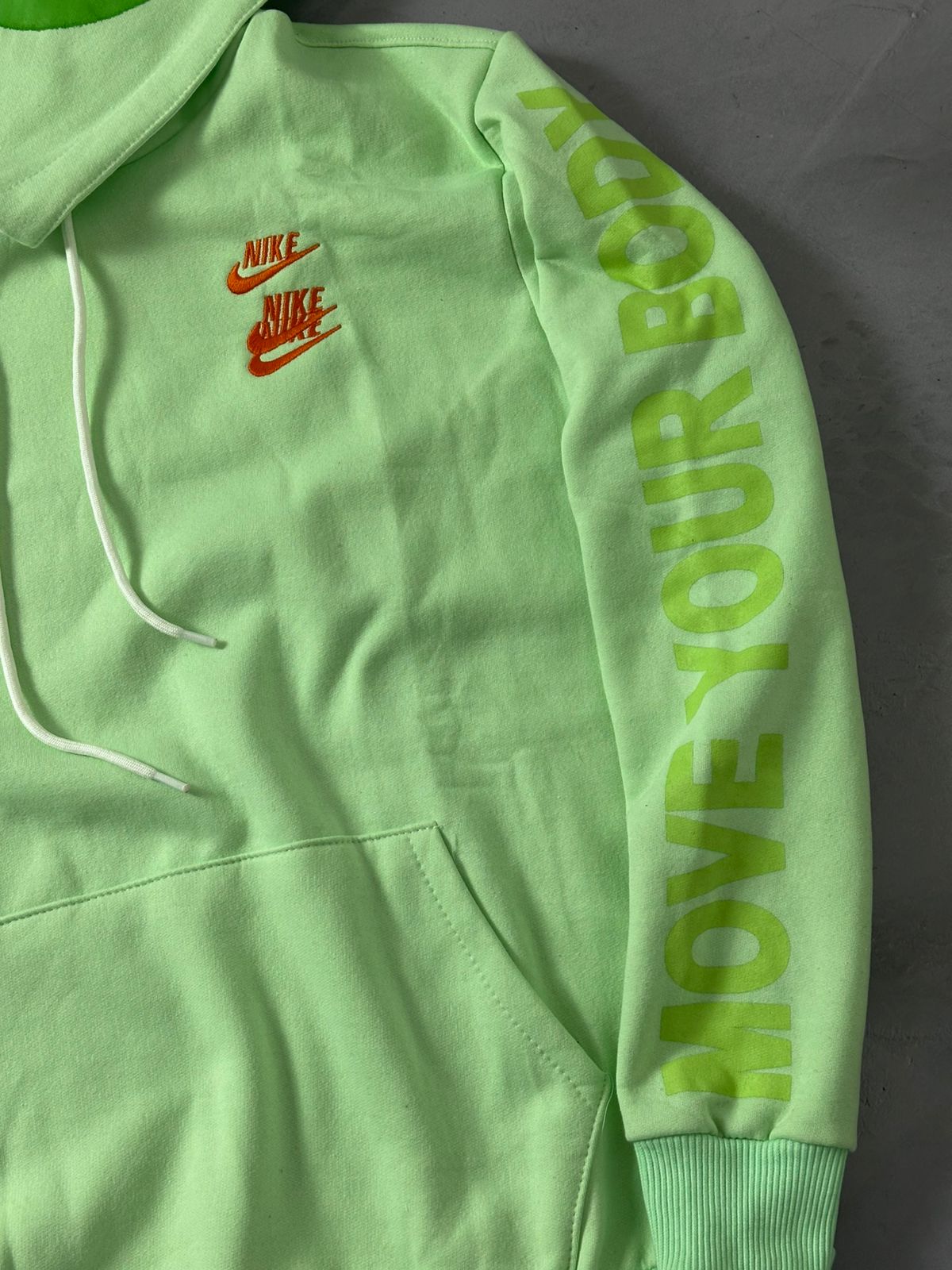 Moletom Nike World Tour - Verde em