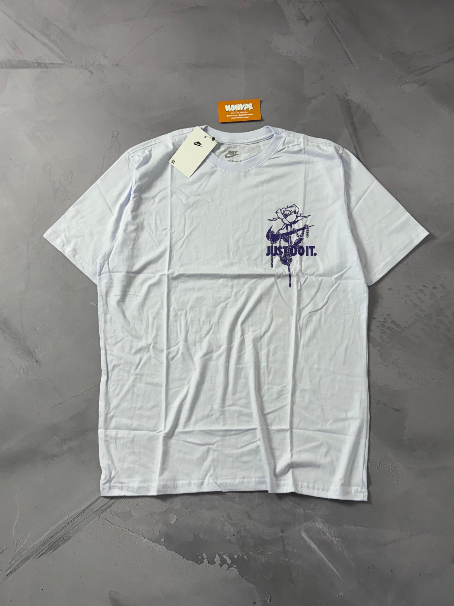 Camiseta Nike Flowers - Branco