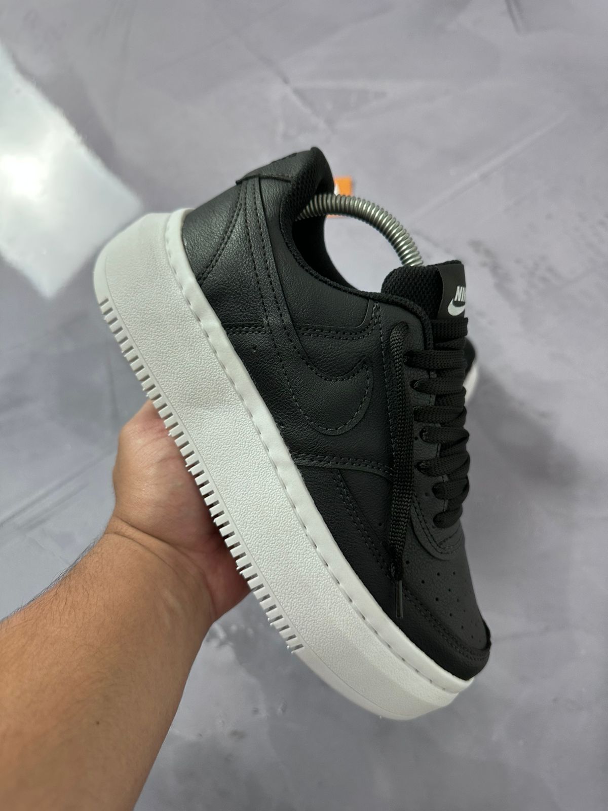 Tênis Nike Court Vision Alta - Preto/Branco