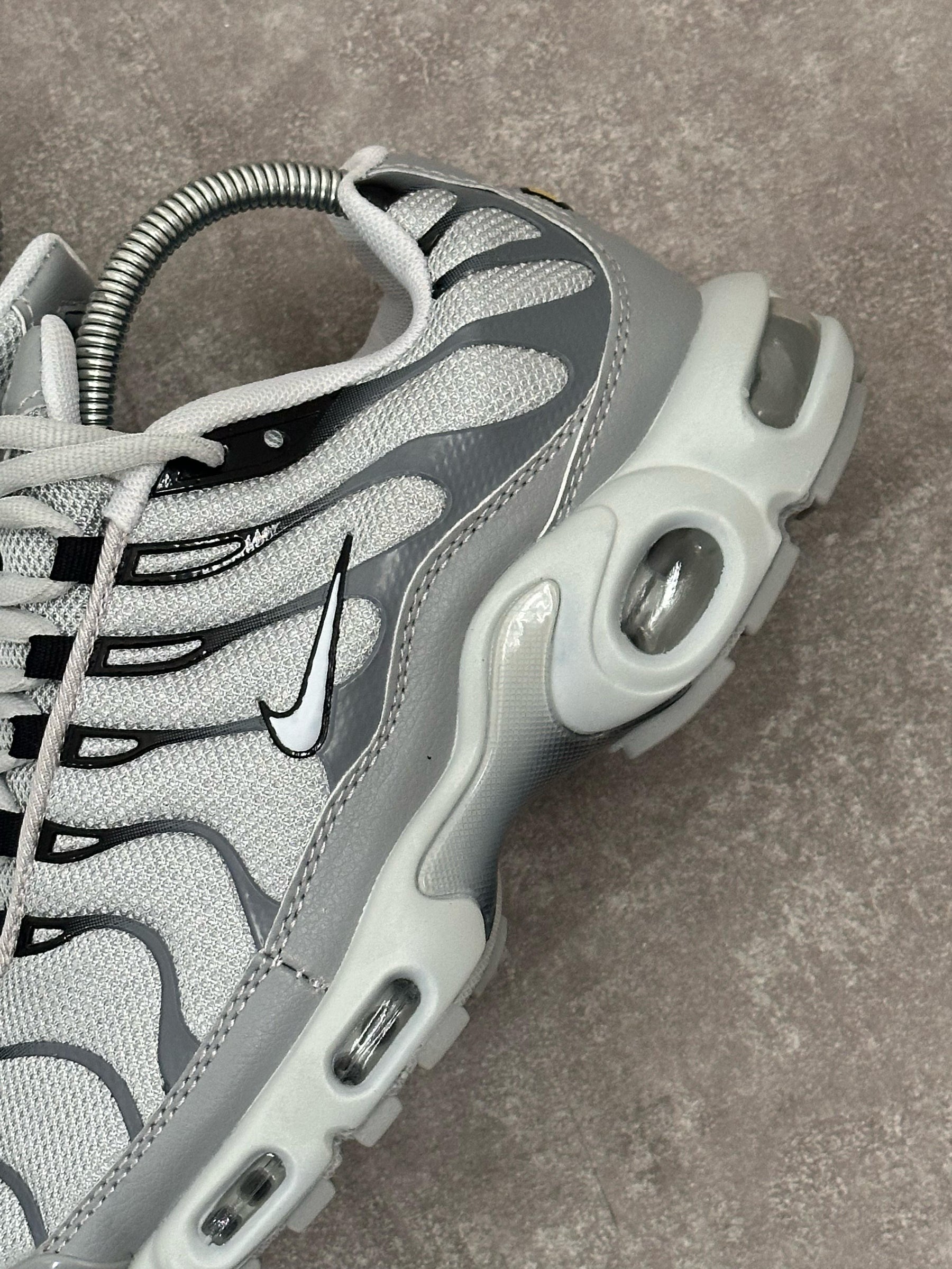 Tênis Nike Air Max Plus TN - Grey