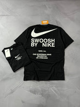 Camiseta Nike By Swoosh - Preta