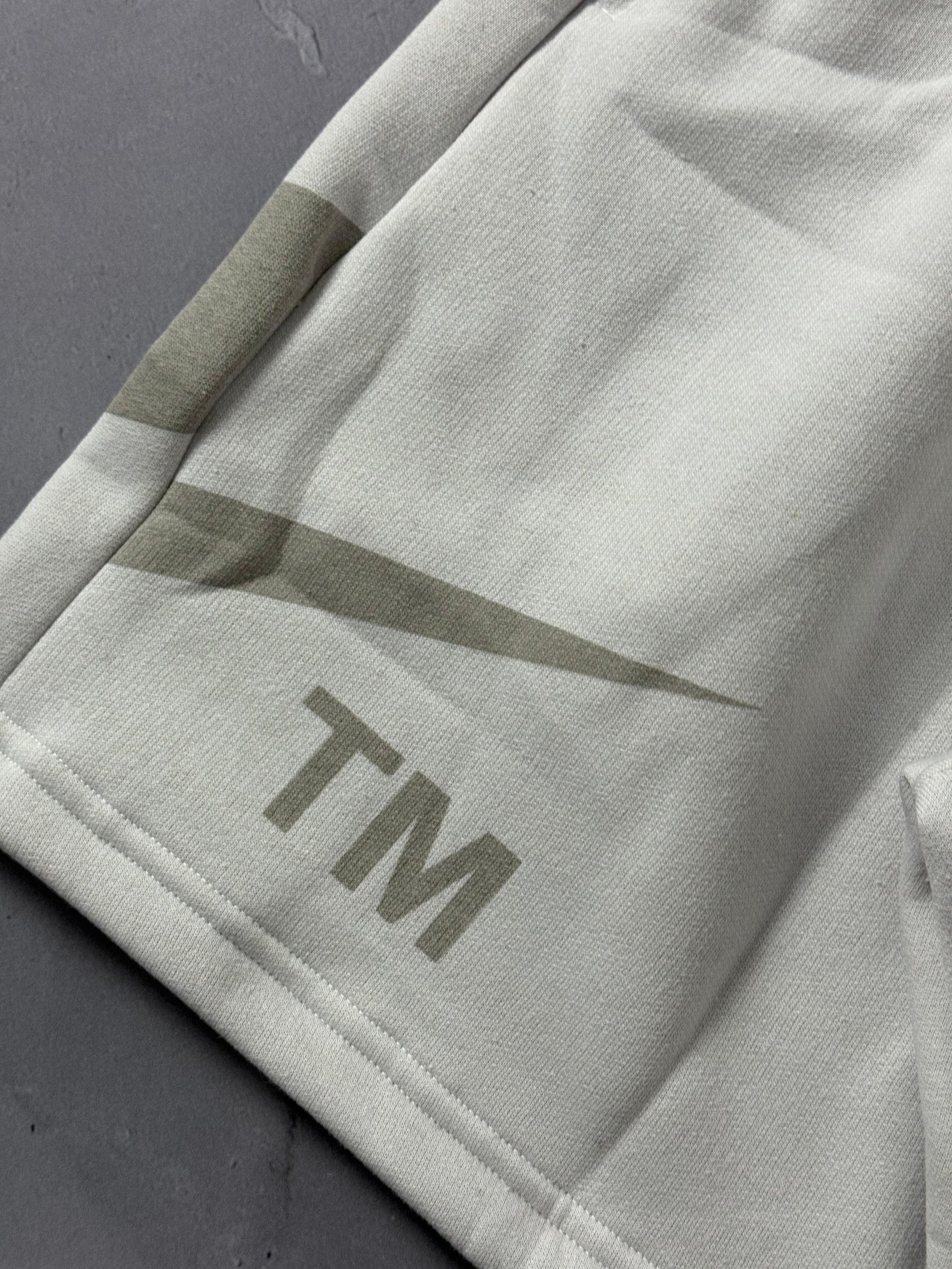 Shorts Moletom Nike Big Swoosh TM - Branco