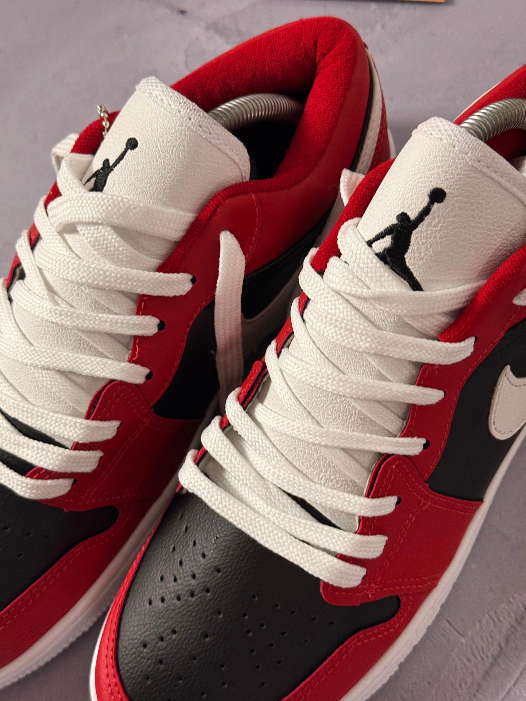 Tênis Nike Air Jordan Low 1 - Vermelho/Branco