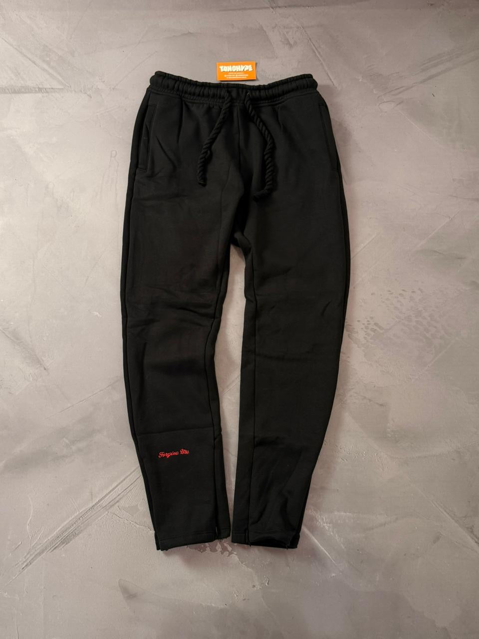 Conjunto Syna World - Preto e Vermelho