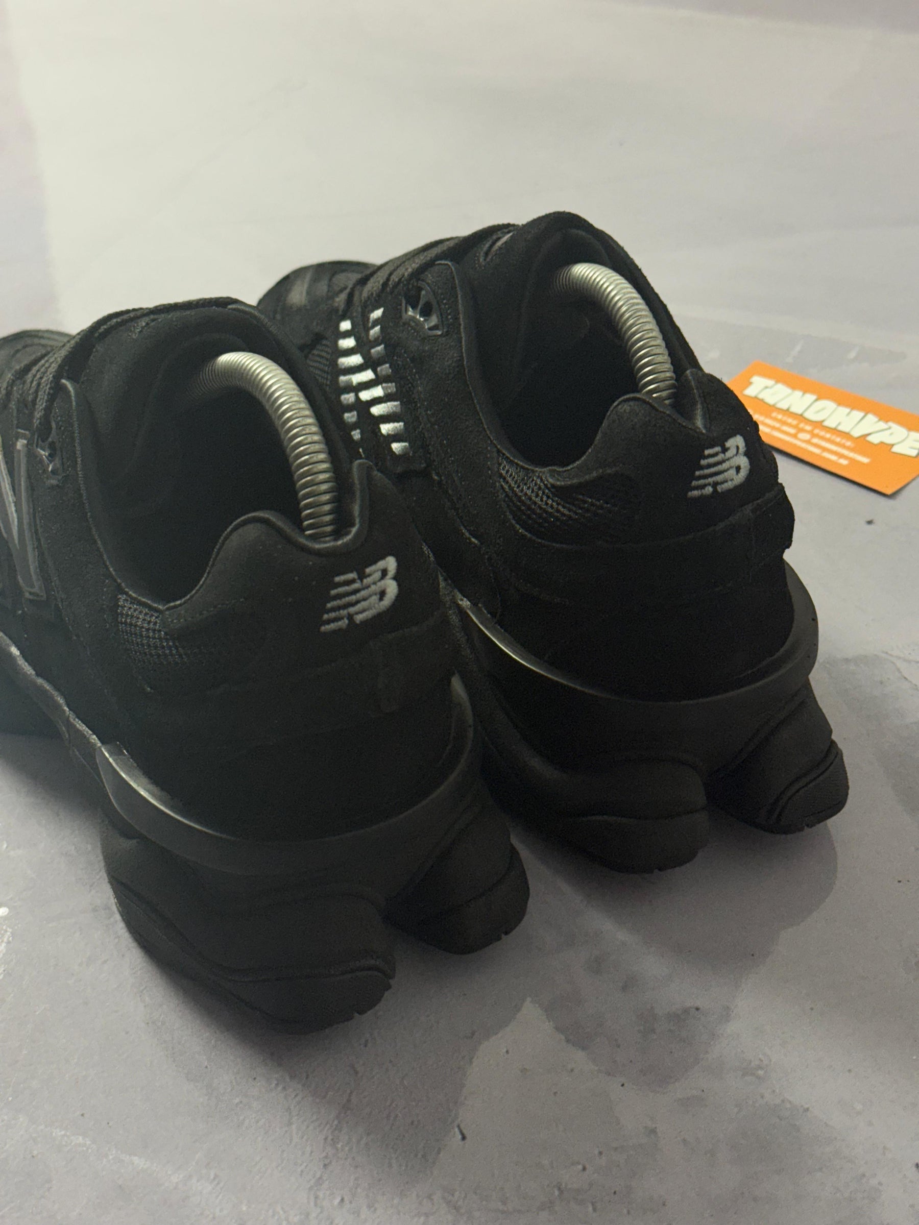 Tênis New Balance 9060 - Preto