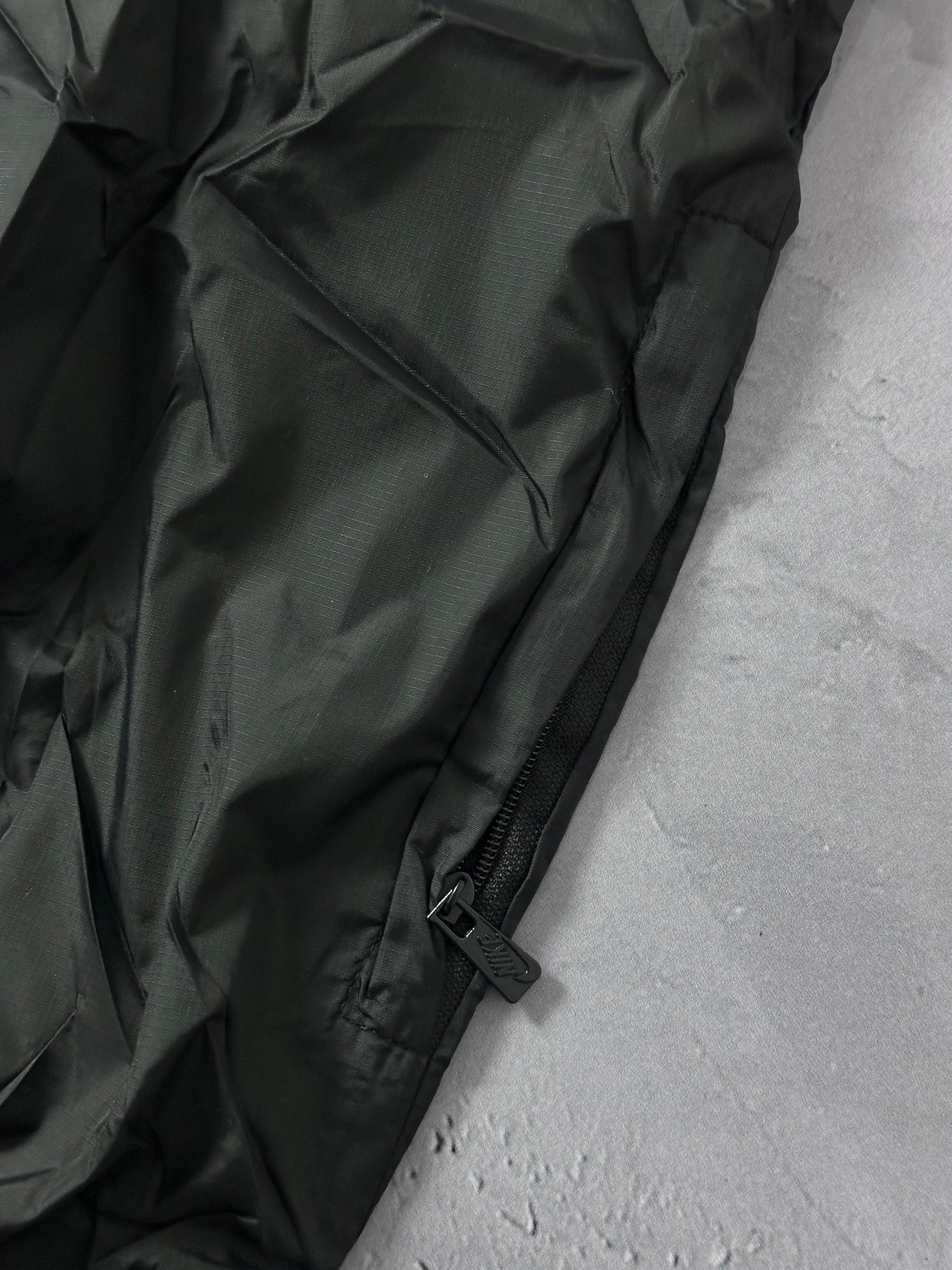 Corta Vento Nike Big Swoosh - Preto