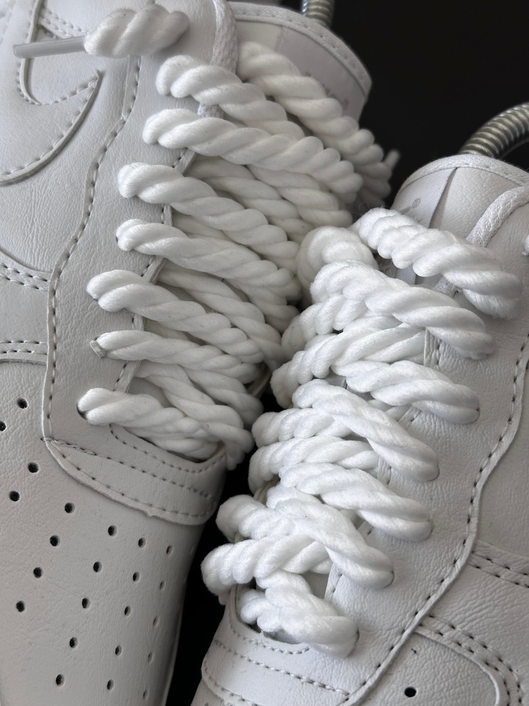 Tênis Nike Air Force 1 - Branco Francês