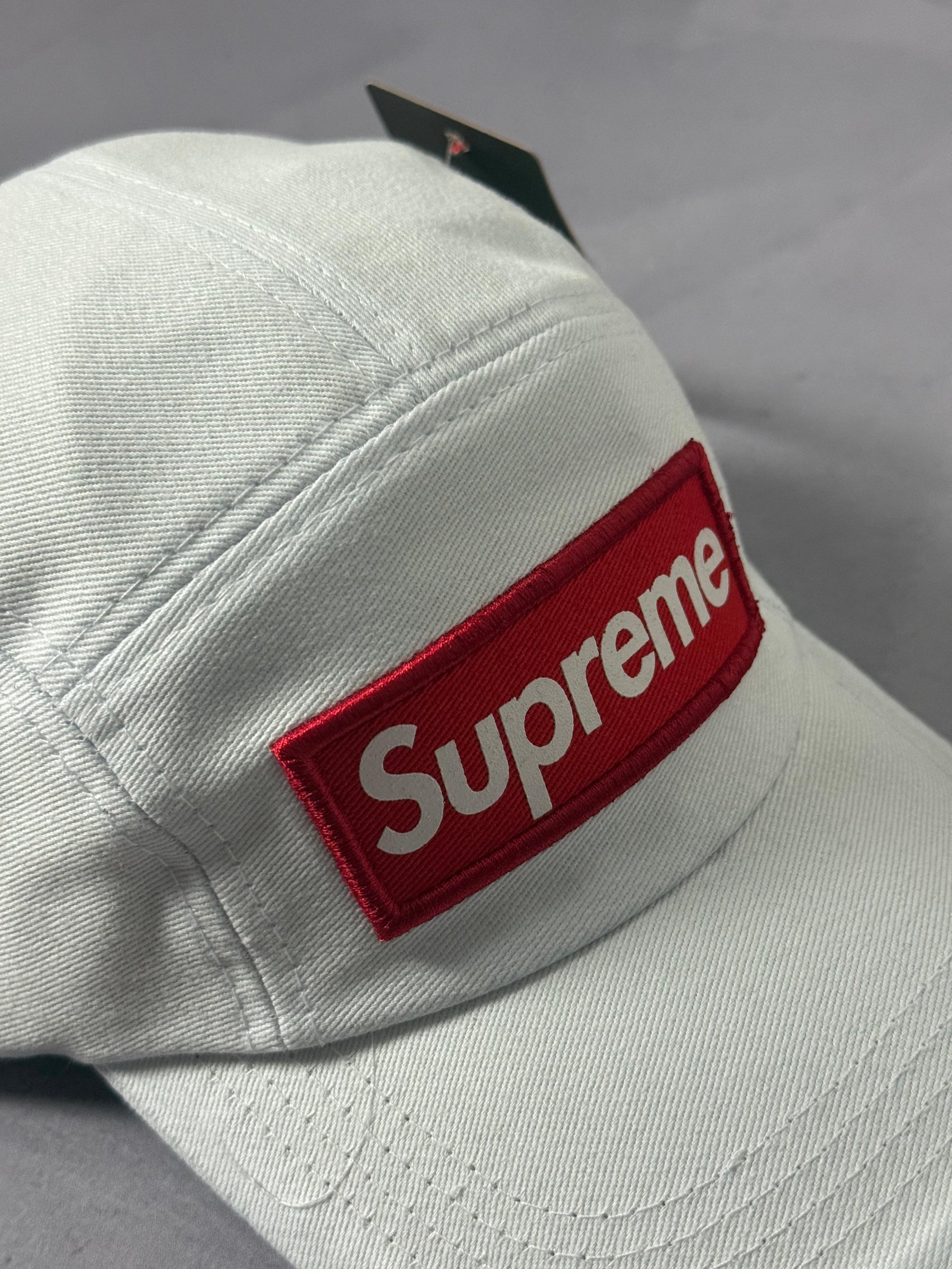 Boné Supreme - Branco