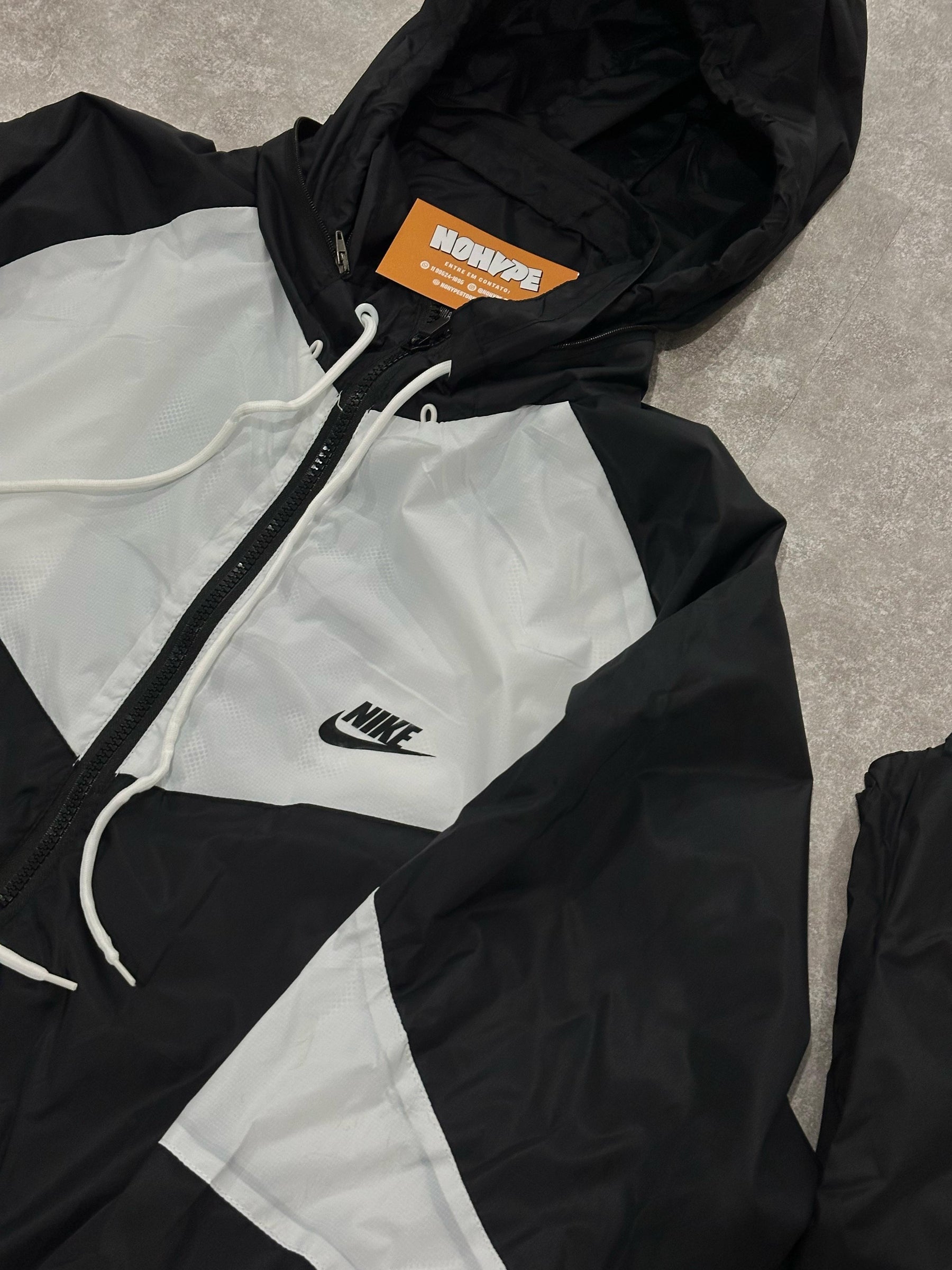 Conjunto Nike - Calça + Corta Vento Preto/Branco