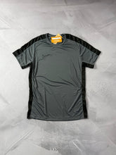 Camiseta Nike Dri Fit Academy 23 - Cinza