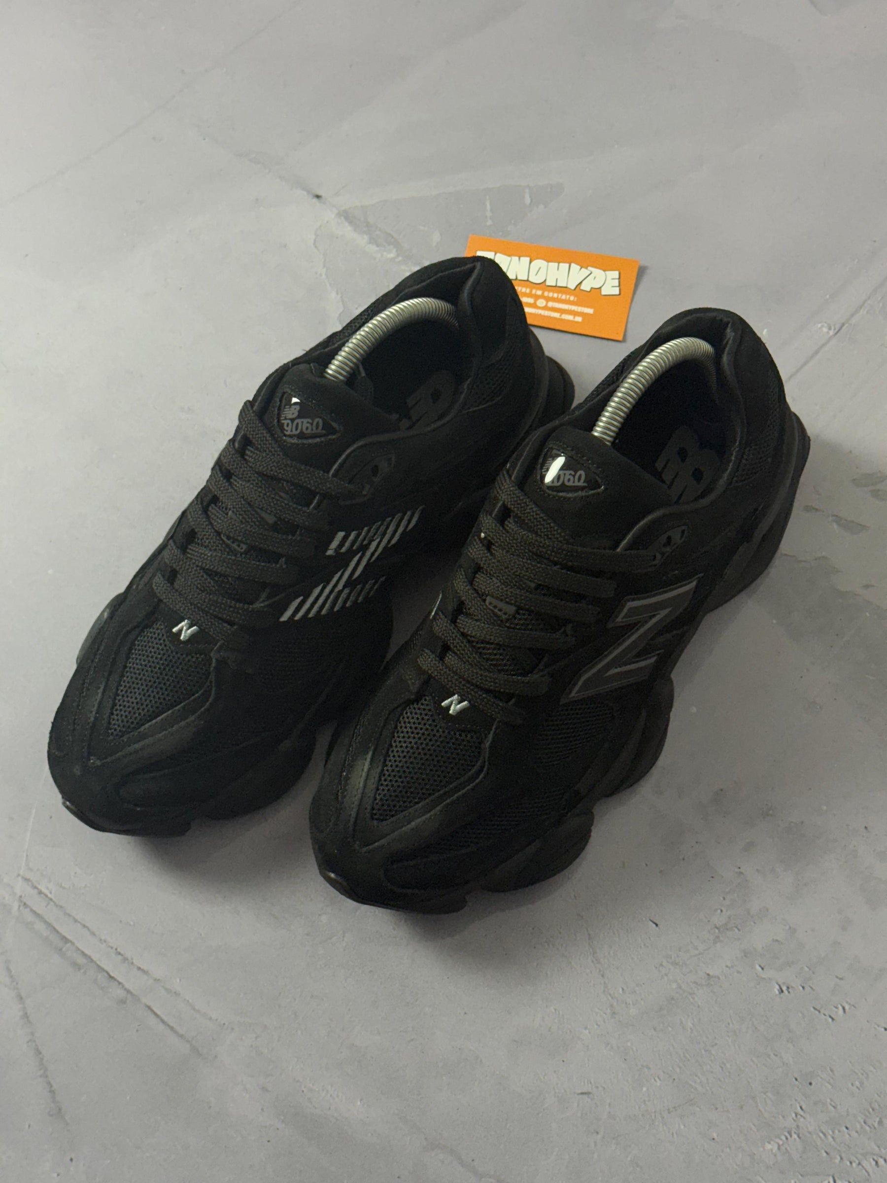 Tênis New Balance 9060 - Preto