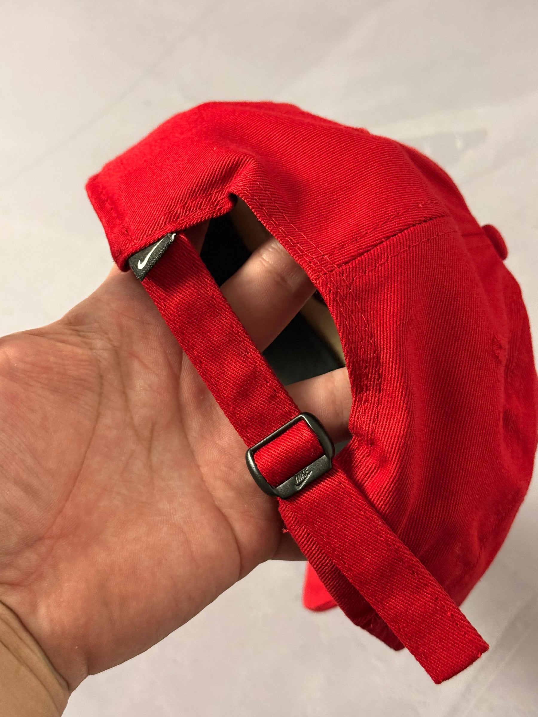 Boné Nike Letter - Vermelho