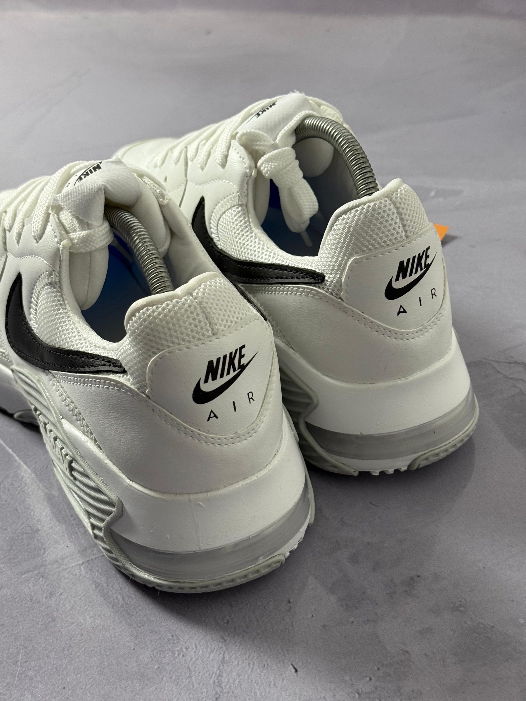 Tênis Nike Air Max Excee - Branco/Preto