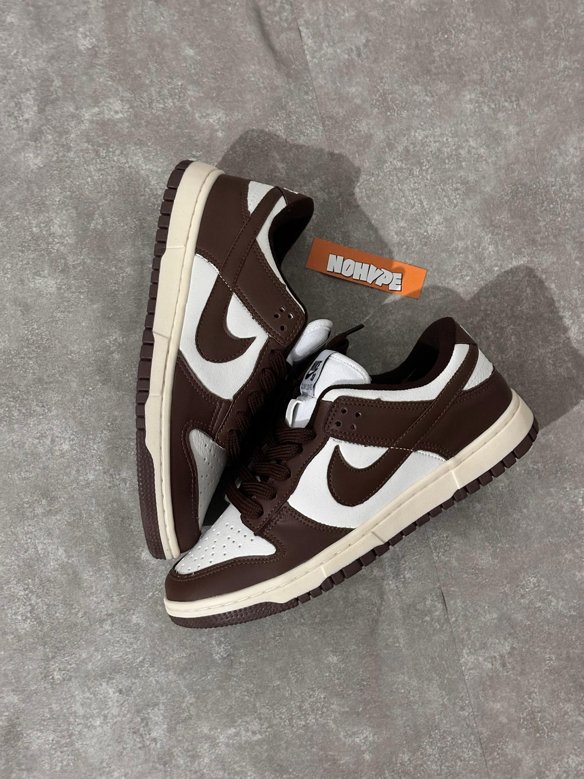 Tênis Nike Dunk - Marrom