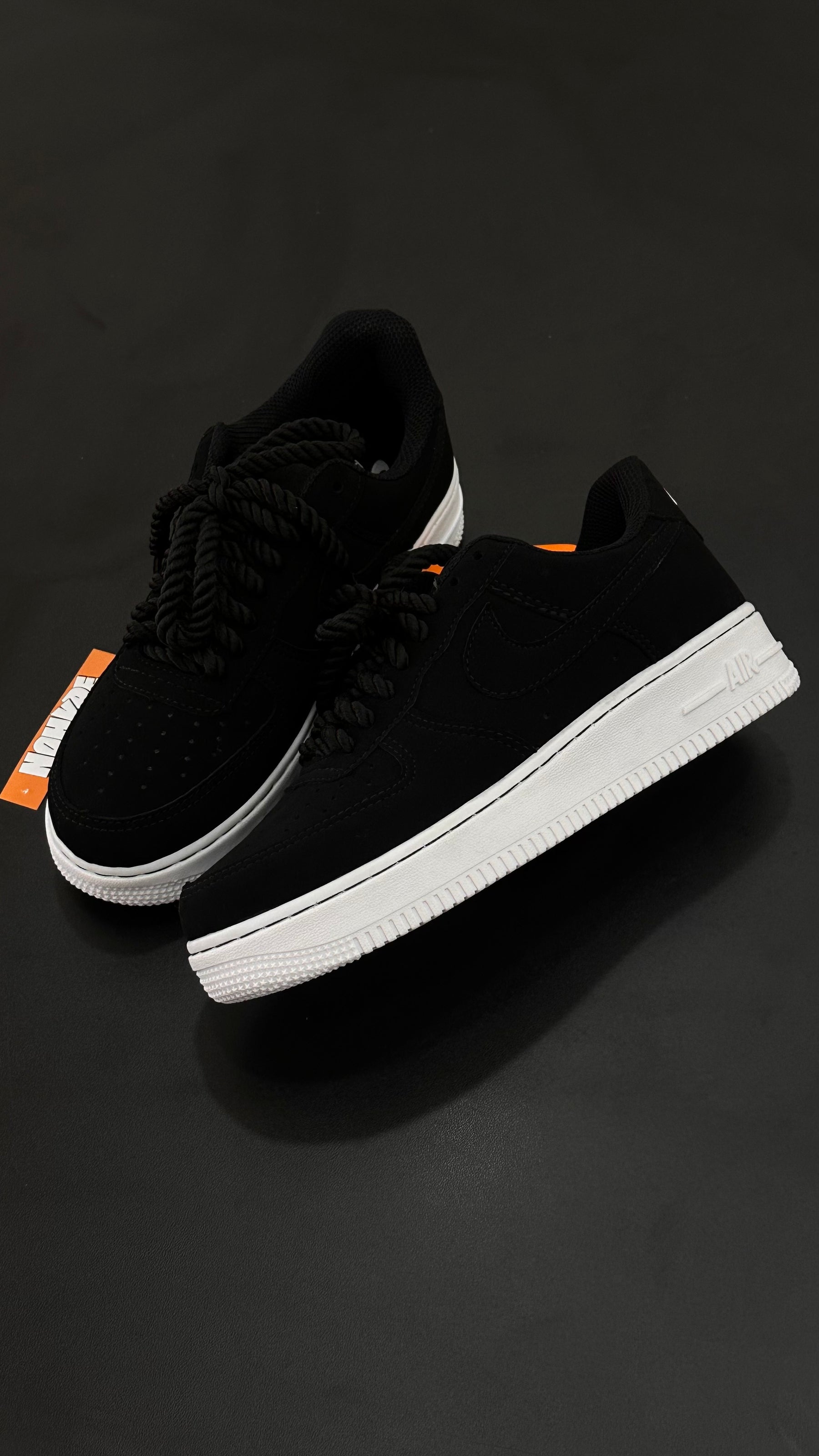 Tênis Nike Air Force 1 - Nobuck
