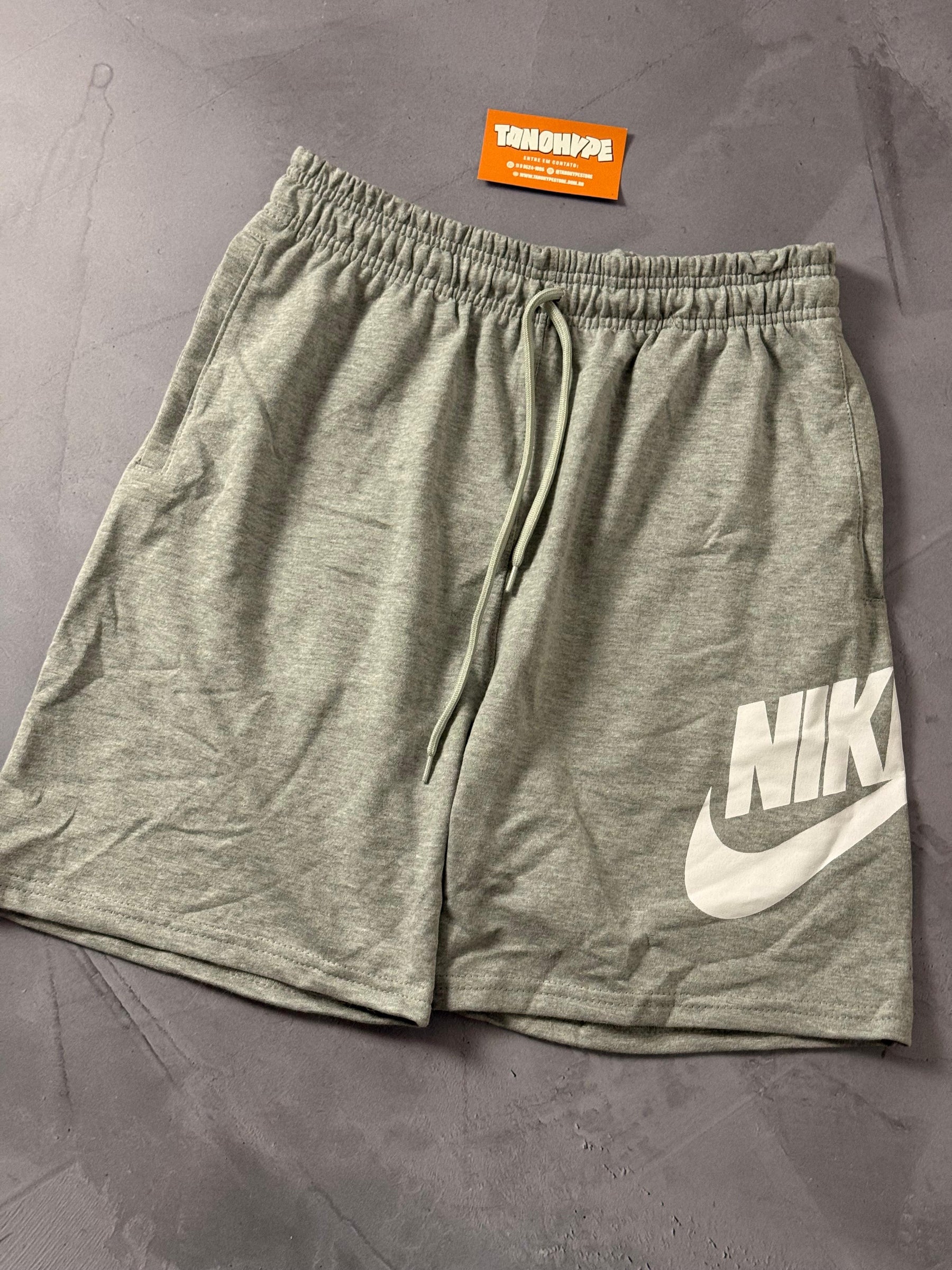 Shorts Moletom Nike Icon - Cinza