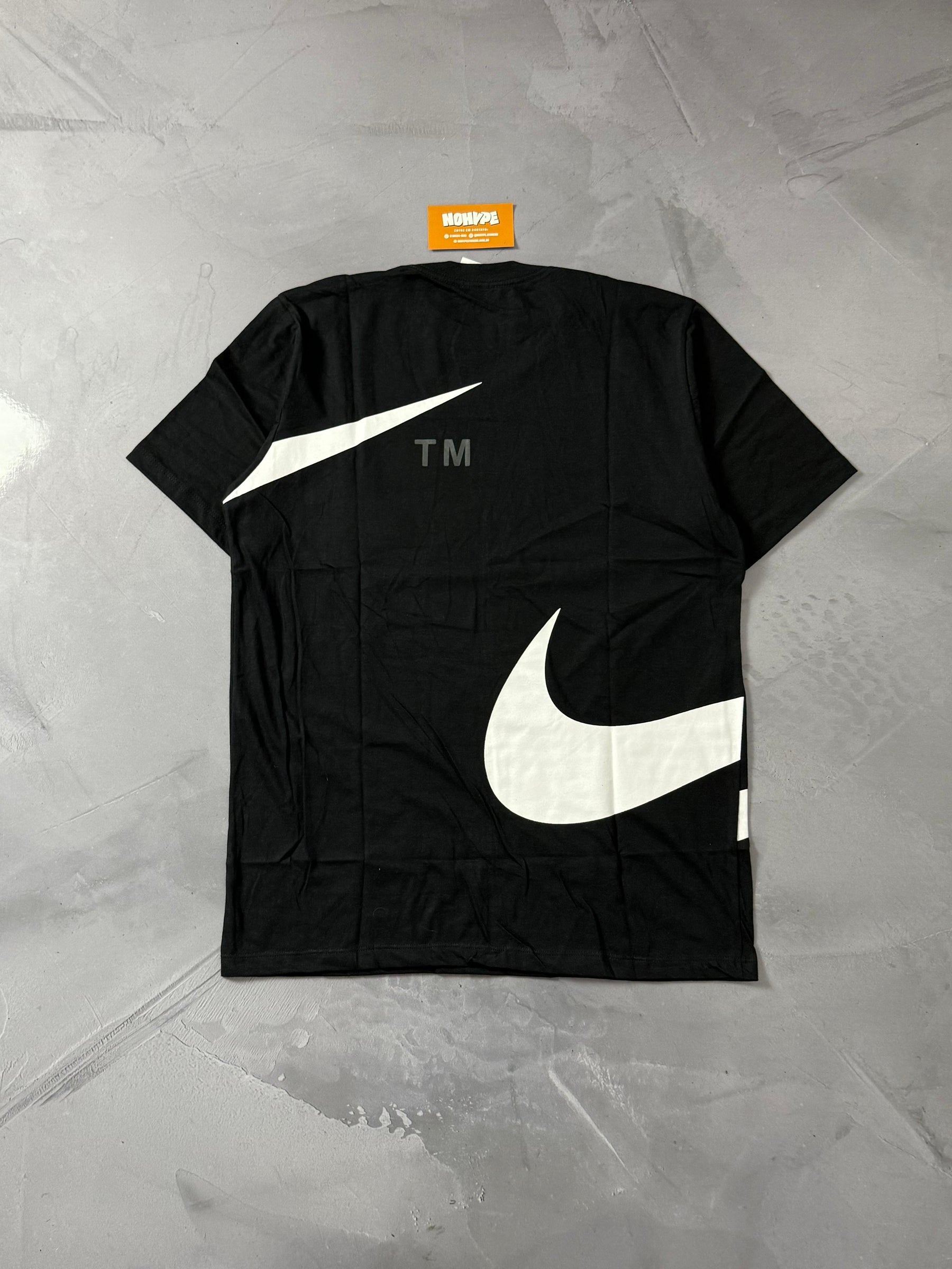 Camiseta Nike Big Swoosh TM - Preto
