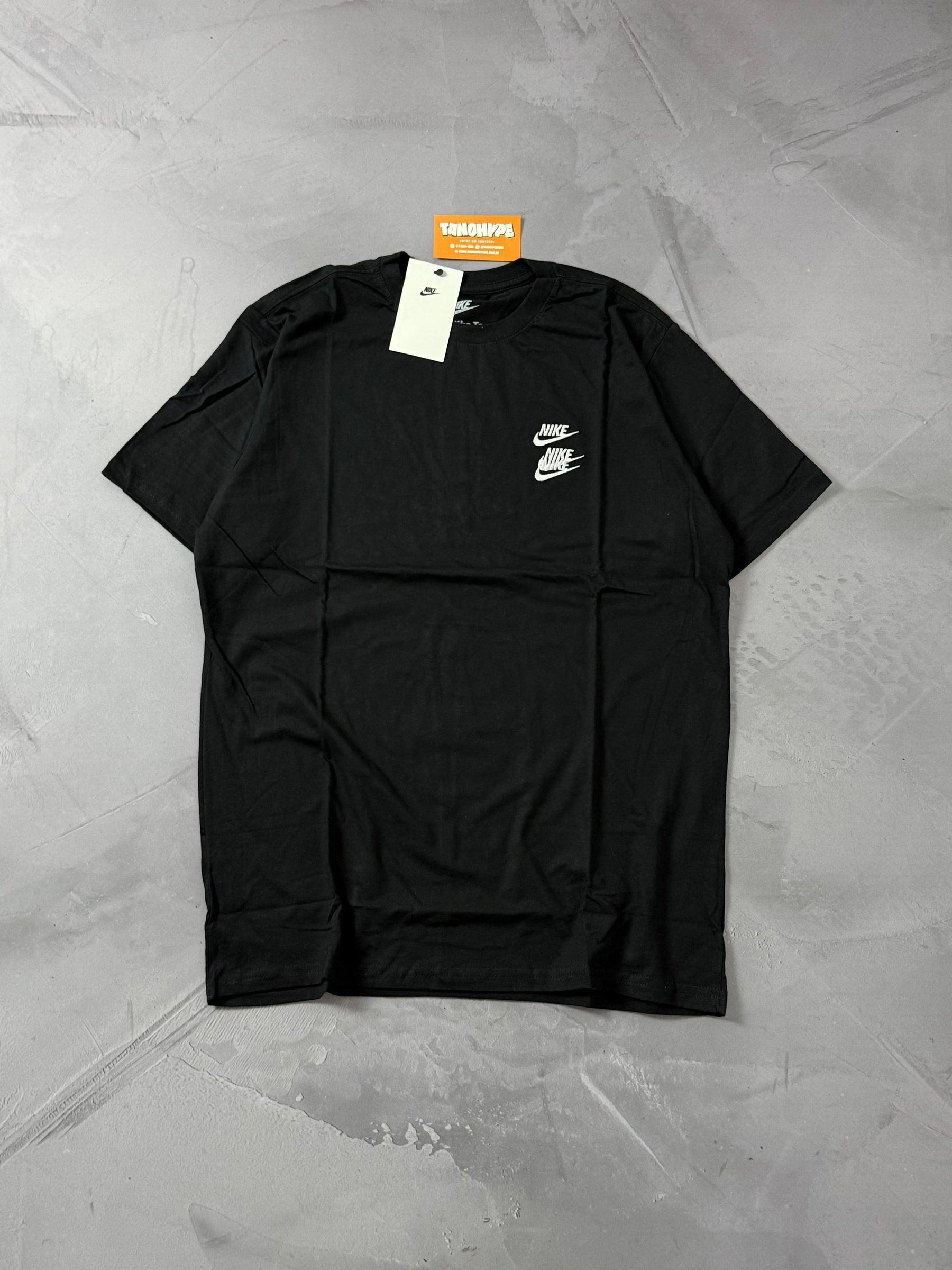 Camiseta Nike World Tour 2.0 - Preto