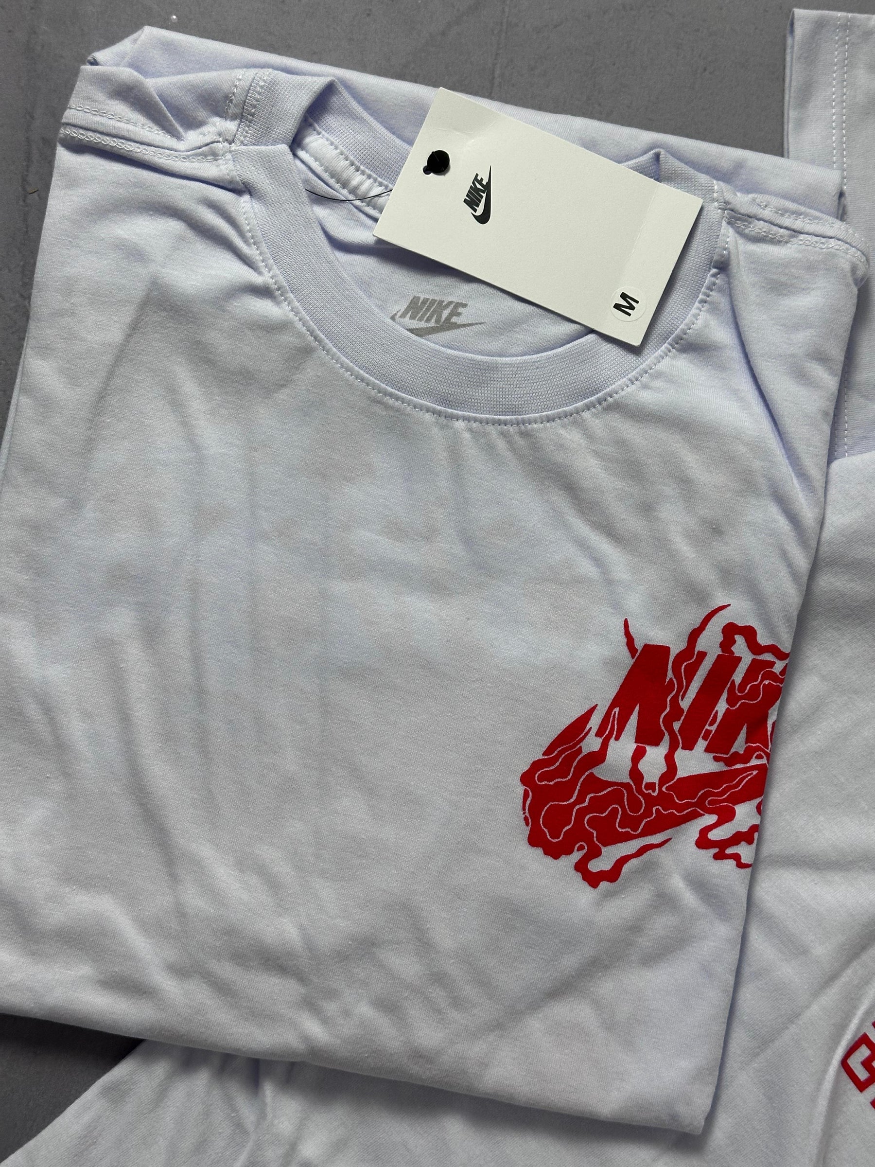 Camiseta Nike Sb Dragon - Branco
