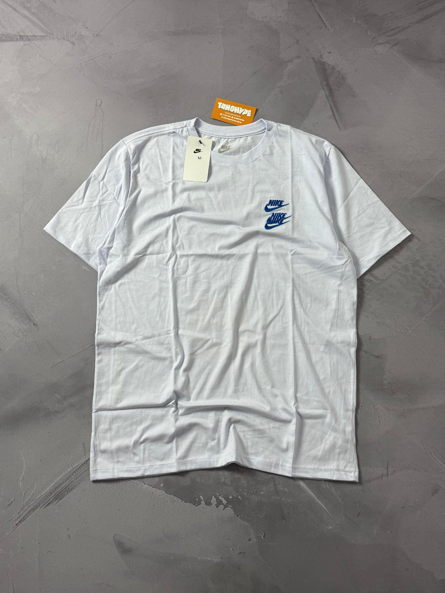 Camiseta Nike World Tour 2.0 - Branco