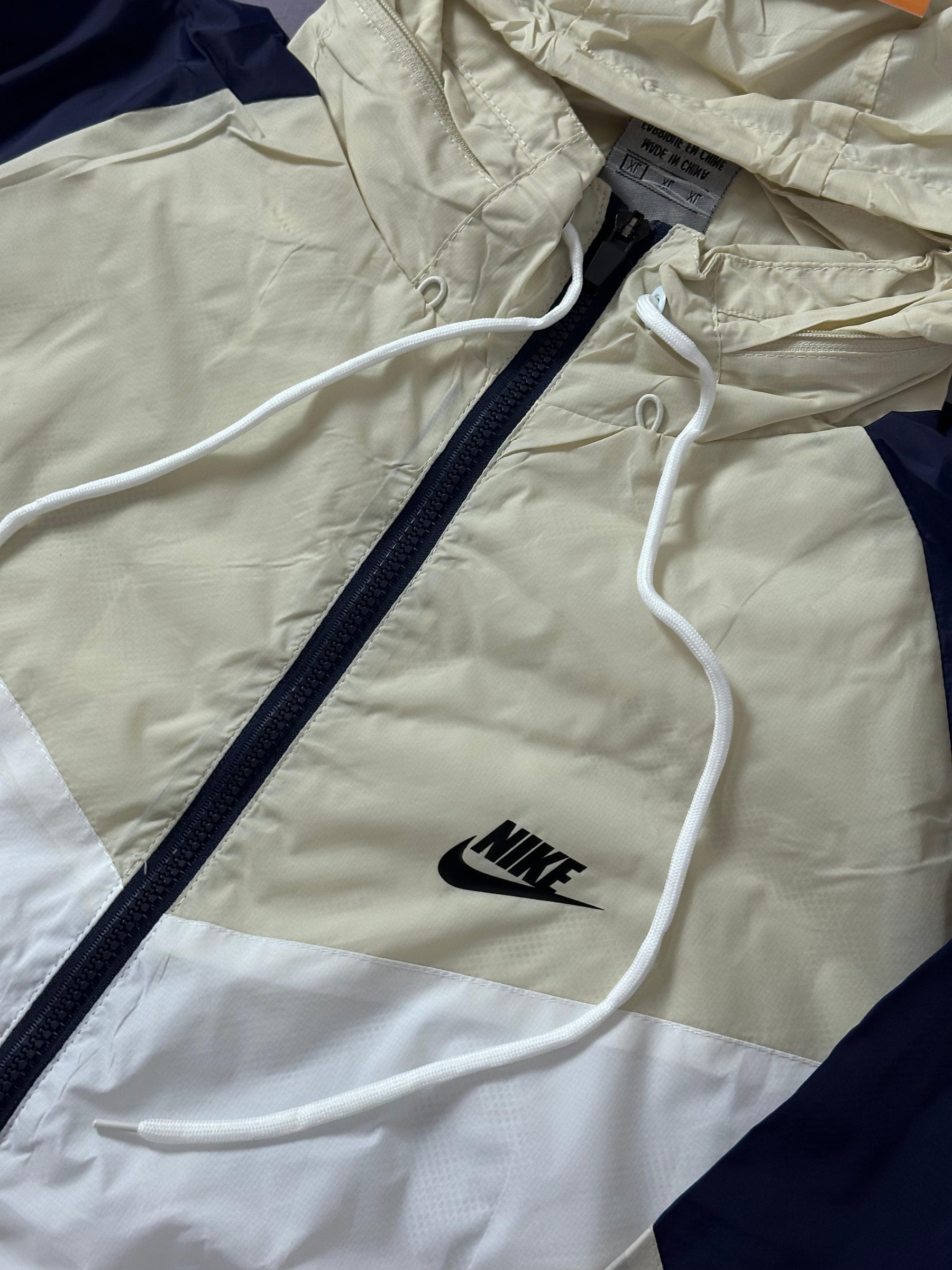Corta Vento Nike Windrunner - Azul e Creme