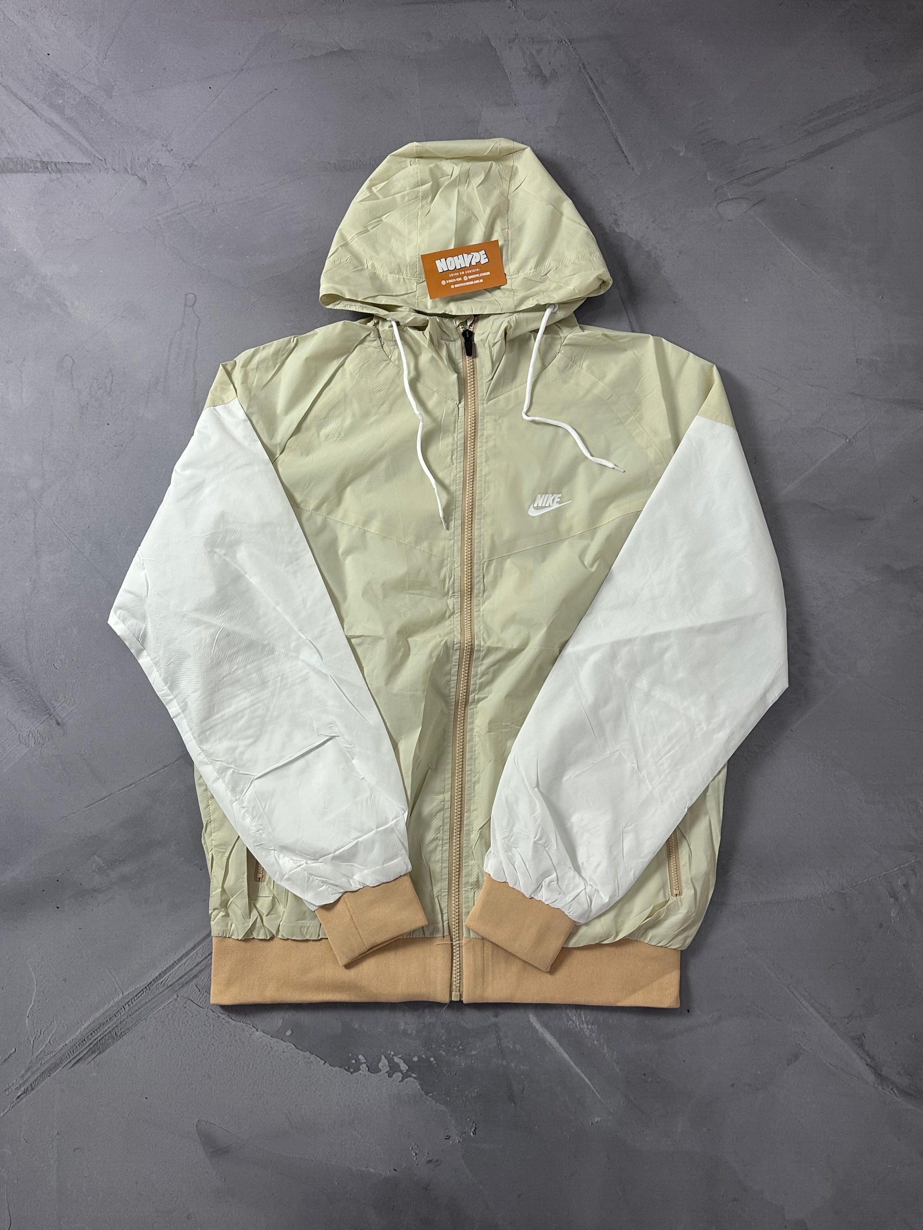 Corta Vento Nike Windrunner - Bege e Branco