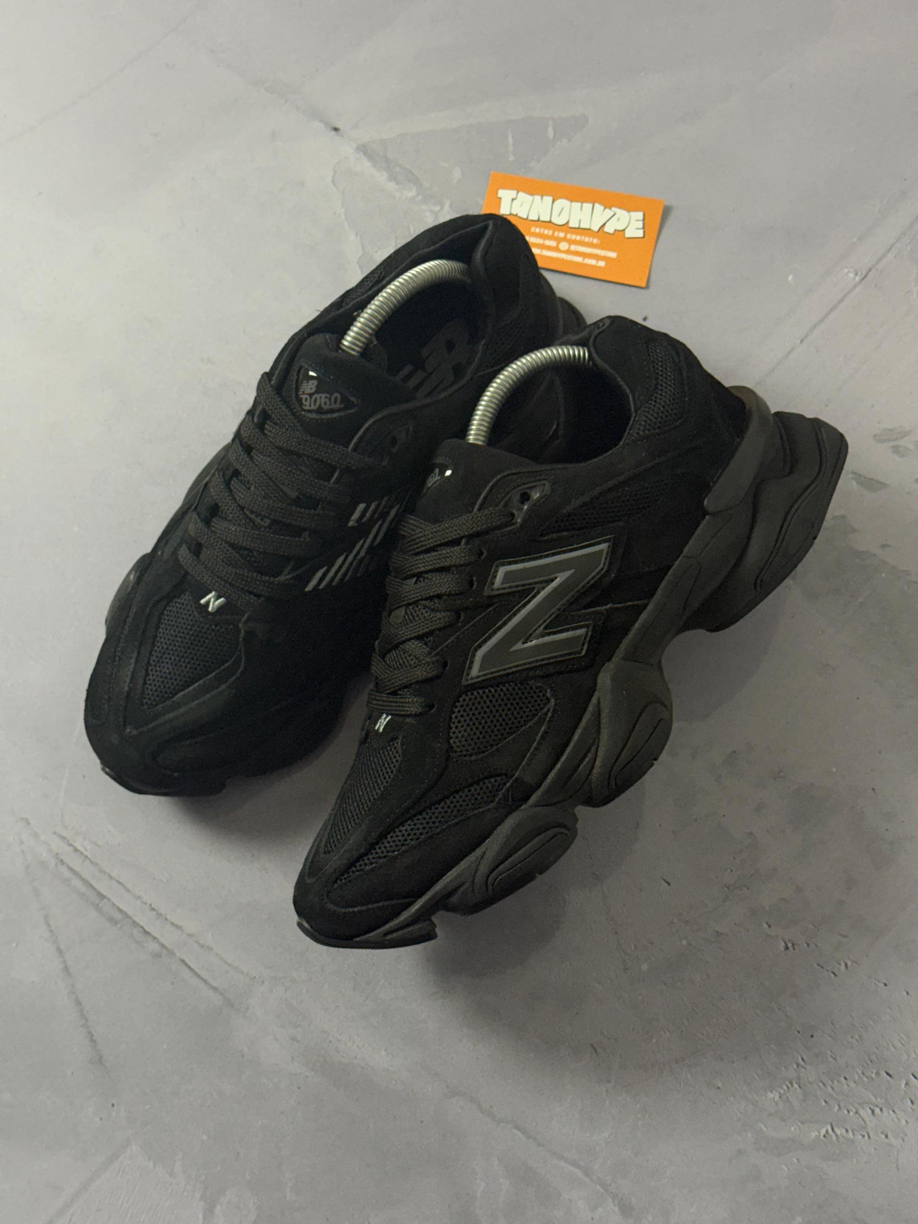 Tênis New Balance 9060 - Preto