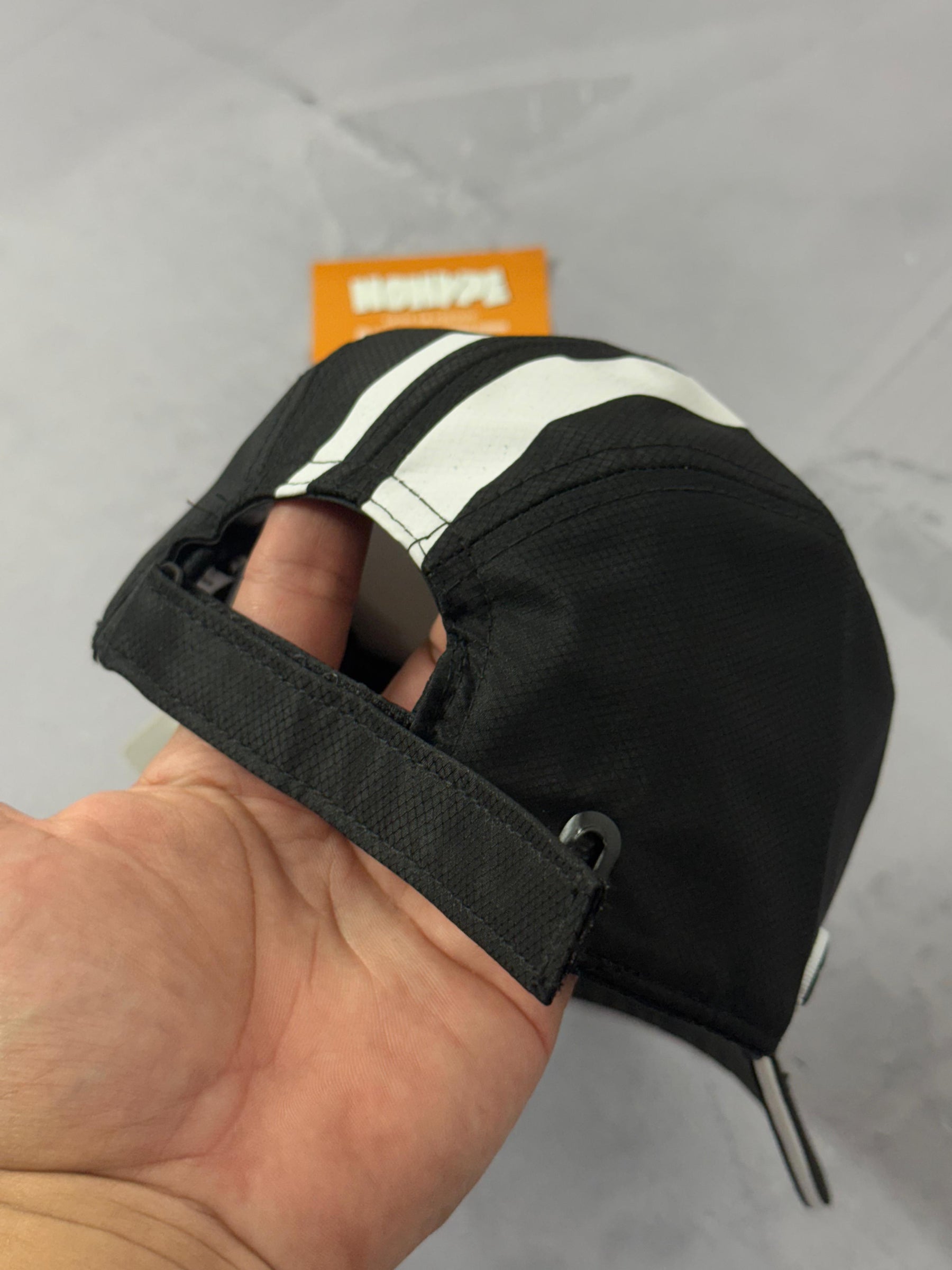 Boné Lacoste Five Panel Listras - Preto
